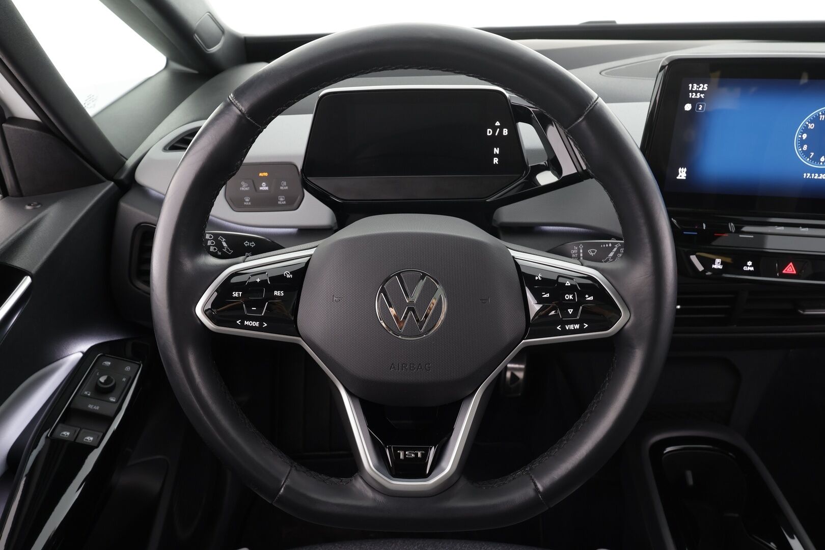 VOLKSWAGEN ID.3 2020 1st MAX Pro Performance 150 kW * ILP / HUD / ACC / Lasikatto / IQ-Light / P.Kamera / Kaistavahti / Navi / Keyless * - Kahdet renkaat / Koti & kauppalaturi - HULLUT JOULUT KORKOTARJOUS 2,49% 