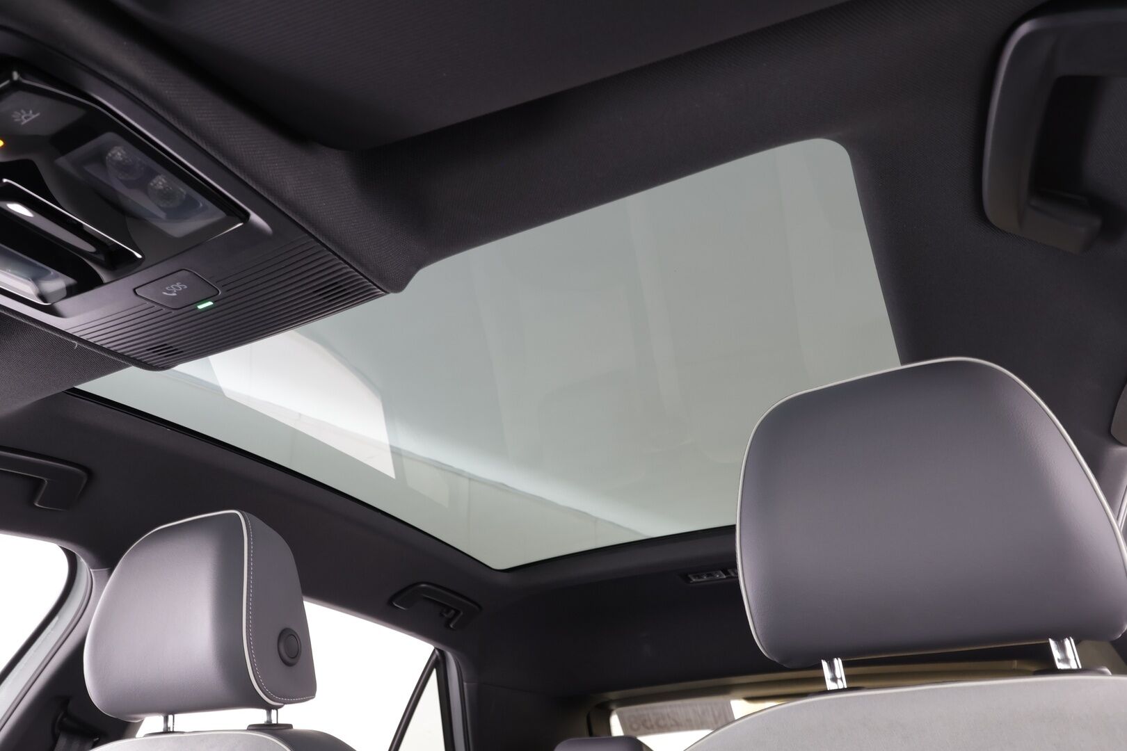 VOLKSWAGEN ID.3 2020 1st MAX Pro Performance 150 kW * ILP / HUD / ACC / Lasikatto / IQ-Light / P.Kamera / Kaistavahti / Navi / Keyless * - Kahdet renkaat / Koti & kauppalaturi - HULLUT JOULUT KORKOTARJOUS 2,49% 