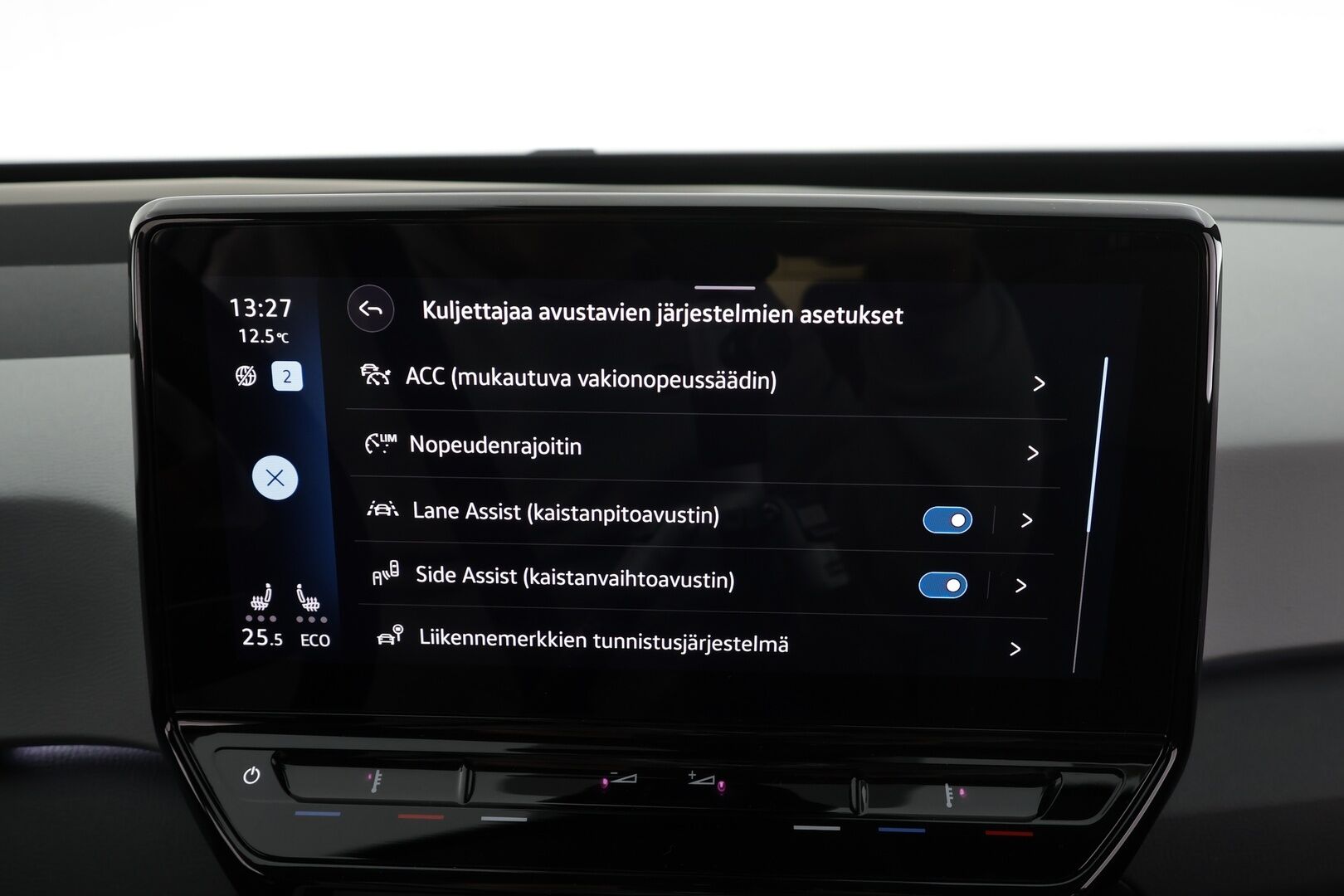 VOLKSWAGEN ID.3 2020 1st MAX Pro Performance 150 kW * ILP / HUD / ACC / Lasikatto / IQ-Light / P.Kamera / Kaistavahti / Navi / Keyless * - Kahdet renkaat / Koti & kauppalaturi - HULLUT JOULUT KORKOTARJOUS 2,49% 