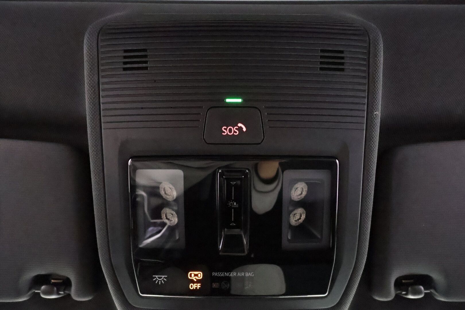 VOLKSWAGEN ID.3 2020 1st MAX Pro Performance 150 kW * ILP / HUD / ACC / Lasikatto / IQ-Light / P.Kamera / Kaistavahti / Navi / Keyless * - Kahdet renkaat / Koti & kauppalaturi - HULLUT JOULUT KORKOTARJOUS 2,49% 