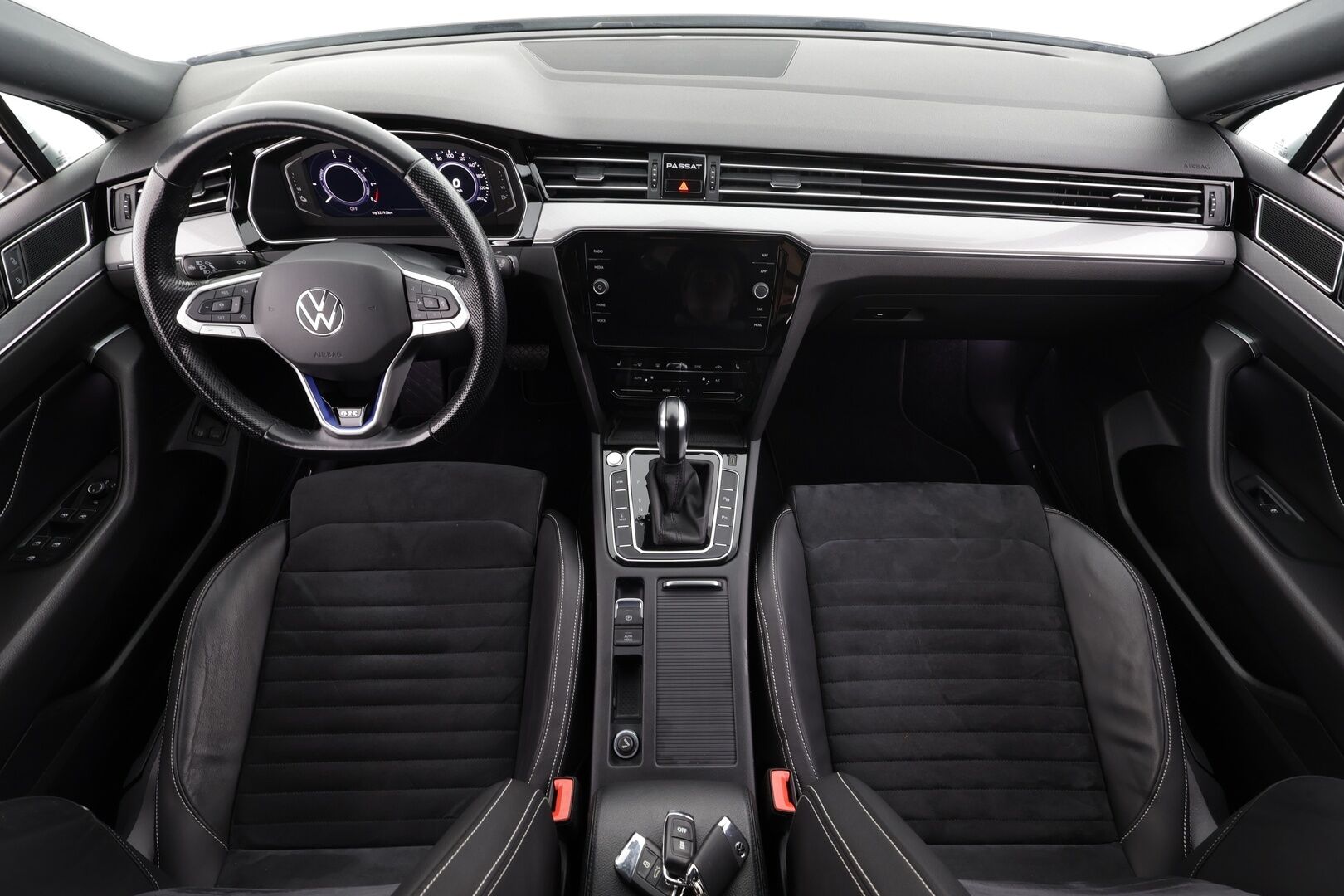 VOLKSWAGEN PASSAT 2021 Variant GTE Plug-In Hybrid 160 kW DSG * ACC / Webasto / Koukku / P.Kamera / LED / Keyless / Navi * - Koti & kauppalaturi - HULLUT JOULUT KORKOTARJOUS 2,49% 