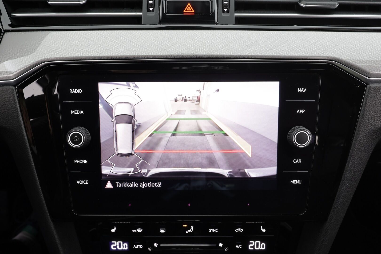 VOLKSWAGEN PASSAT 2021 Variant GTE Plug-In Hybrid 160 kW DSG * Digimittaristo / ACC / Webasto / Koukku / Nahka-Alcantra sisusta / P.Kamera * - Akku kuntotarkastettu / Koti & kauppalaturi