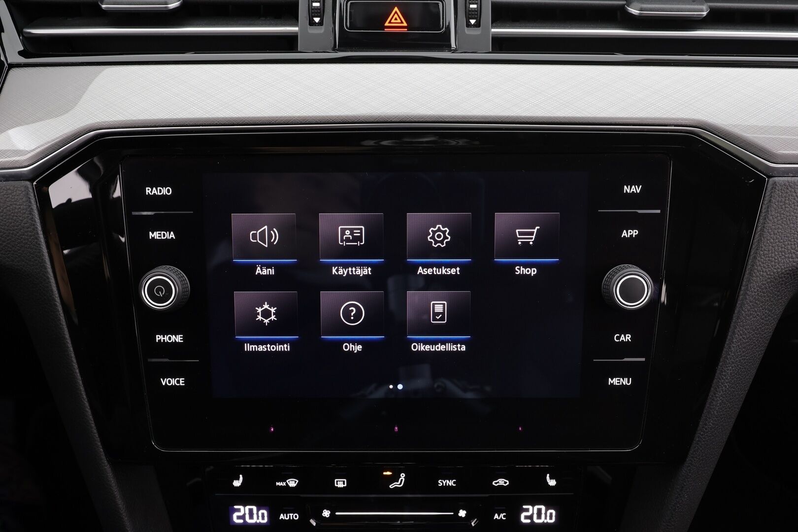 VOLKSWAGEN PASSAT 2021 Variant GTE Plug-In Hybrid 160 kW DSG * ACC / Webasto / Koukku / P.Kamera / LED / Keyless / Navi * - Koti & kauppalaturi - HULLUT JOULUT KORKOTARJOUS 2,49% 