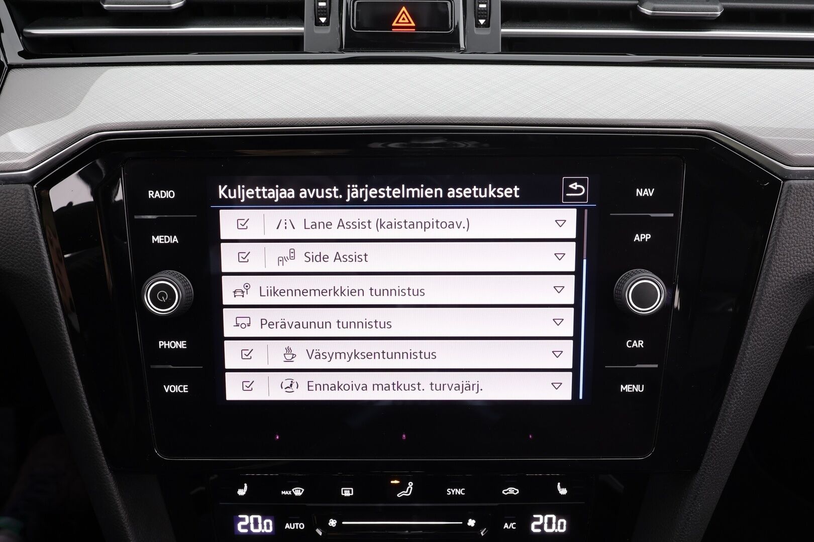VOLKSWAGEN PASSAT 2021 Variant GTE Plug-In Hybrid 160 kW DSG * ACC / Webasto / Koukku / P.Kamera / LED / Keyless / Navi * - Koti & kauppalaturi - HULLUT JOULUT KORKOTARJOUS 2,49% 