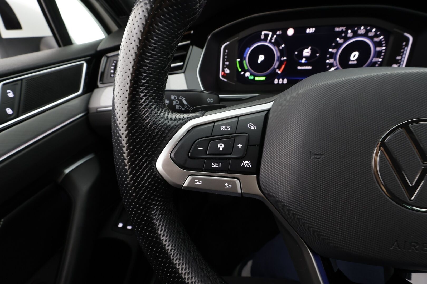 VOLKSWAGEN PASSAT 2021 Variant GTE Plug-In Hybrid 160 kW DSG * ACC / Webasto / Koukku / P.Kamera / LED / Keyless / Navi * - Koti & kauppalaturi - HULLUT JOULUT KORKOTARJOUS 2,49% 