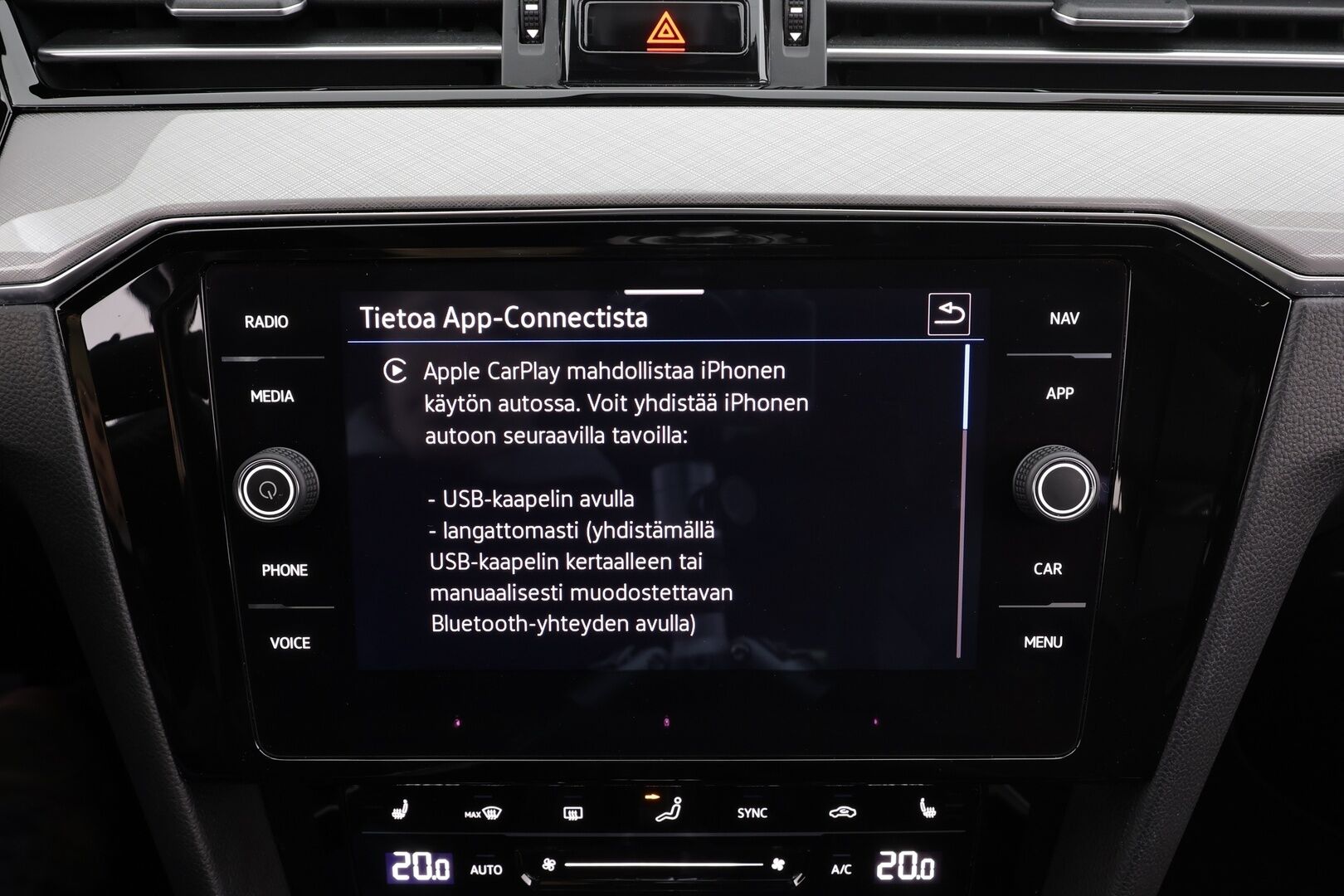 VOLKSWAGEN PASSAT 2021 Variant GTE Plug-In Hybrid 160 kW DSG * Digimittaristo / ACC / Webasto / Koukku / Nahka-Alcantra sisusta / P.Kamera * - Akku kuntotarkastettu / Koti & kauppalaturi