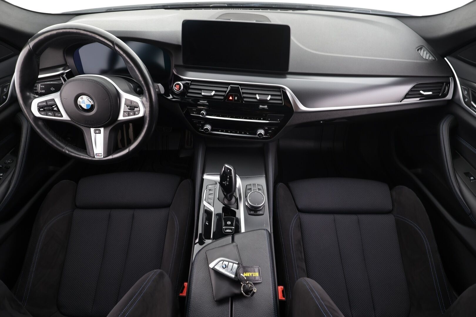 BMW 520 2021 G31 xDrive M Sport *  ACC / Webasto / P.kamera / koukku / LED / Navi / Keyless * - Kahdet renkaat - HULLUT JOULUT KORKOTARJOUS 2,49% 