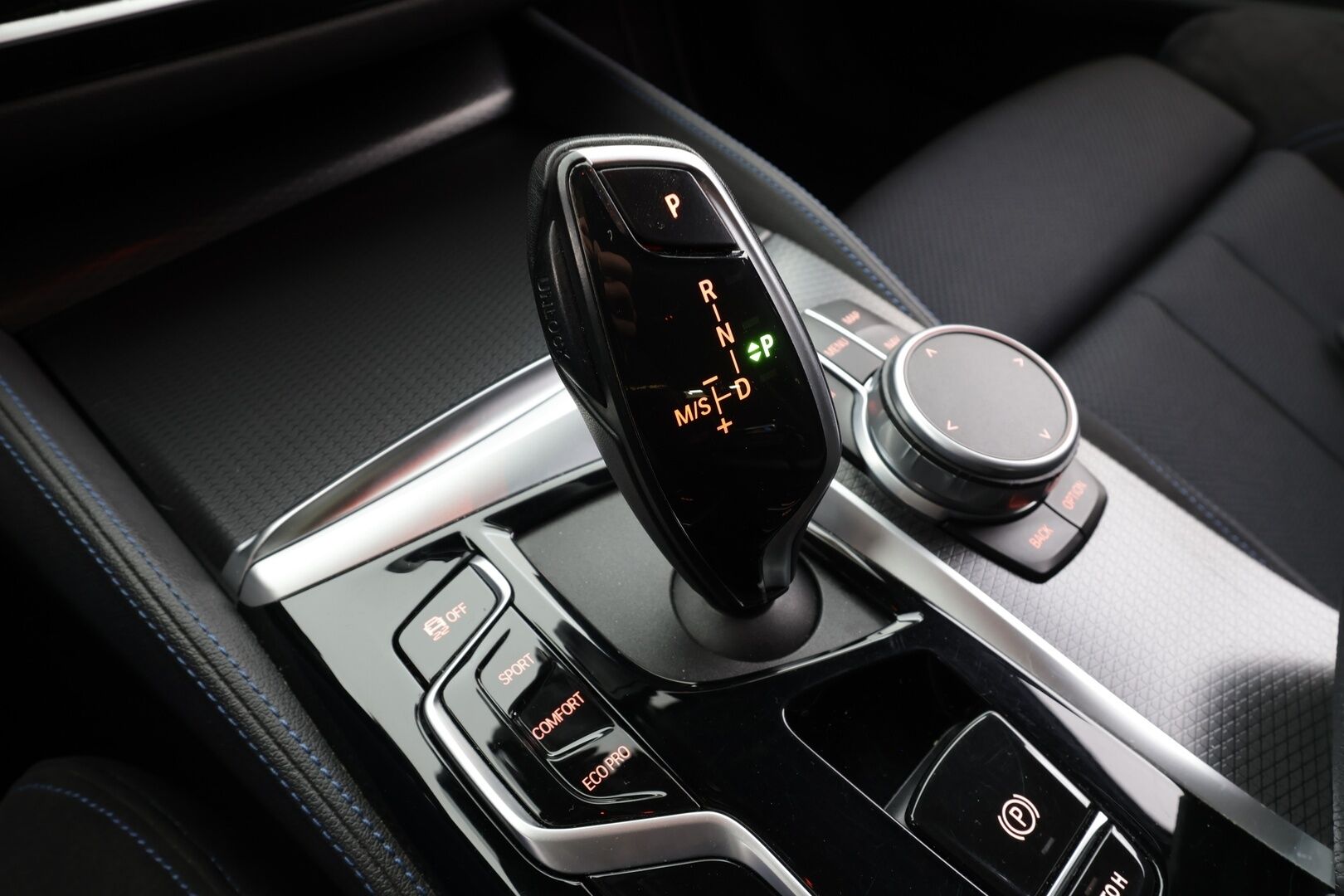 BMW 520 2021 G31 xDrive M Sport *  ACC / Webasto / P.kamera / koukku / LED / Navi / Keyless * - Kahdet renkaat - HULLUT JOULUT KORKOTARJOUS 2,49% 