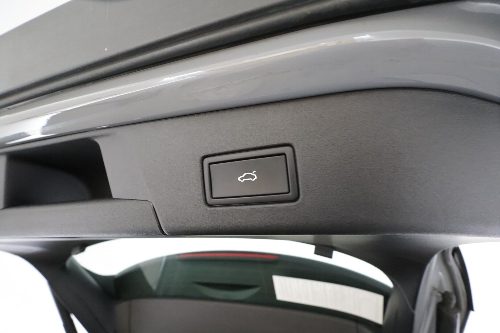 VOLKSWAGEN ID.4 2023 150kW 82kWh Top Sport Plus * ACC / 360° / LED / Navi / ILP / Muistipenkit hieronnalla / Koukku / KeylessGo * - Akku kuntotarkastettu / Kahdet renkaat aluvanteilla / Merkkihuollettu