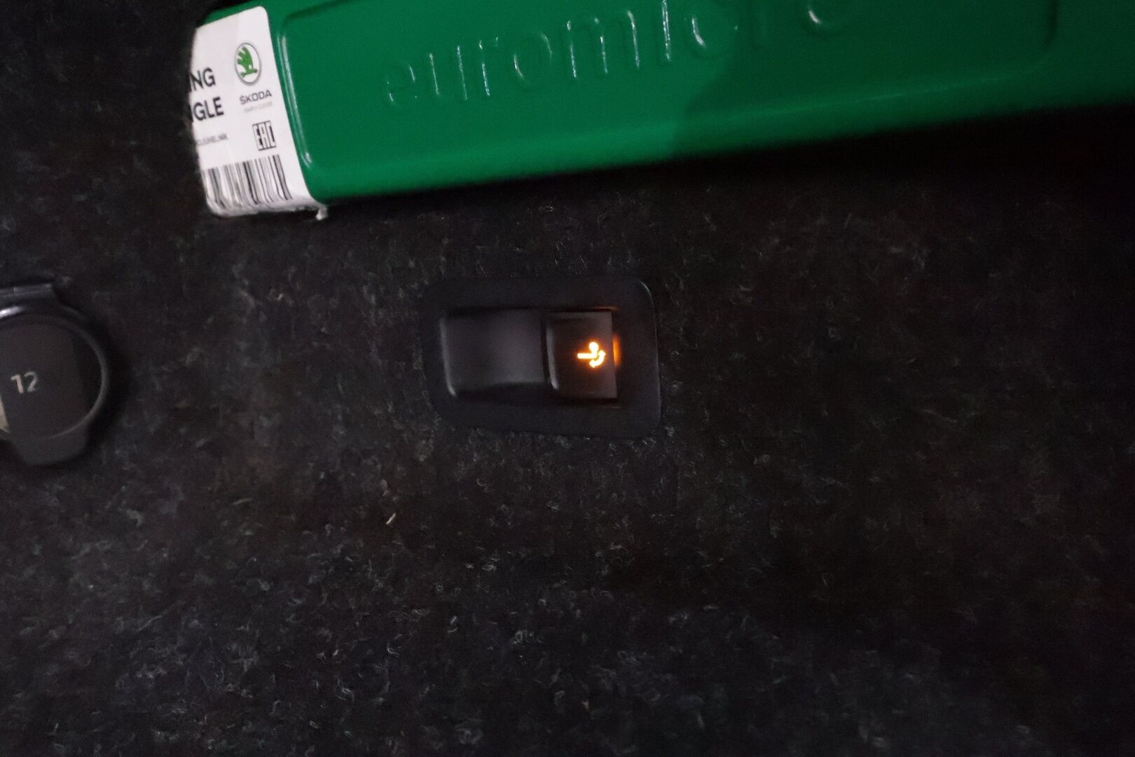 SKODA ENYAQ 2022 IV80 Sportline 82kWh * HUD / Matrix-Led / Lämpöpumppu / Muistipenkit /  P.Kamera / ACC / Navi / Keyless * - Merkkihuollettu / Kahdet Renkaat