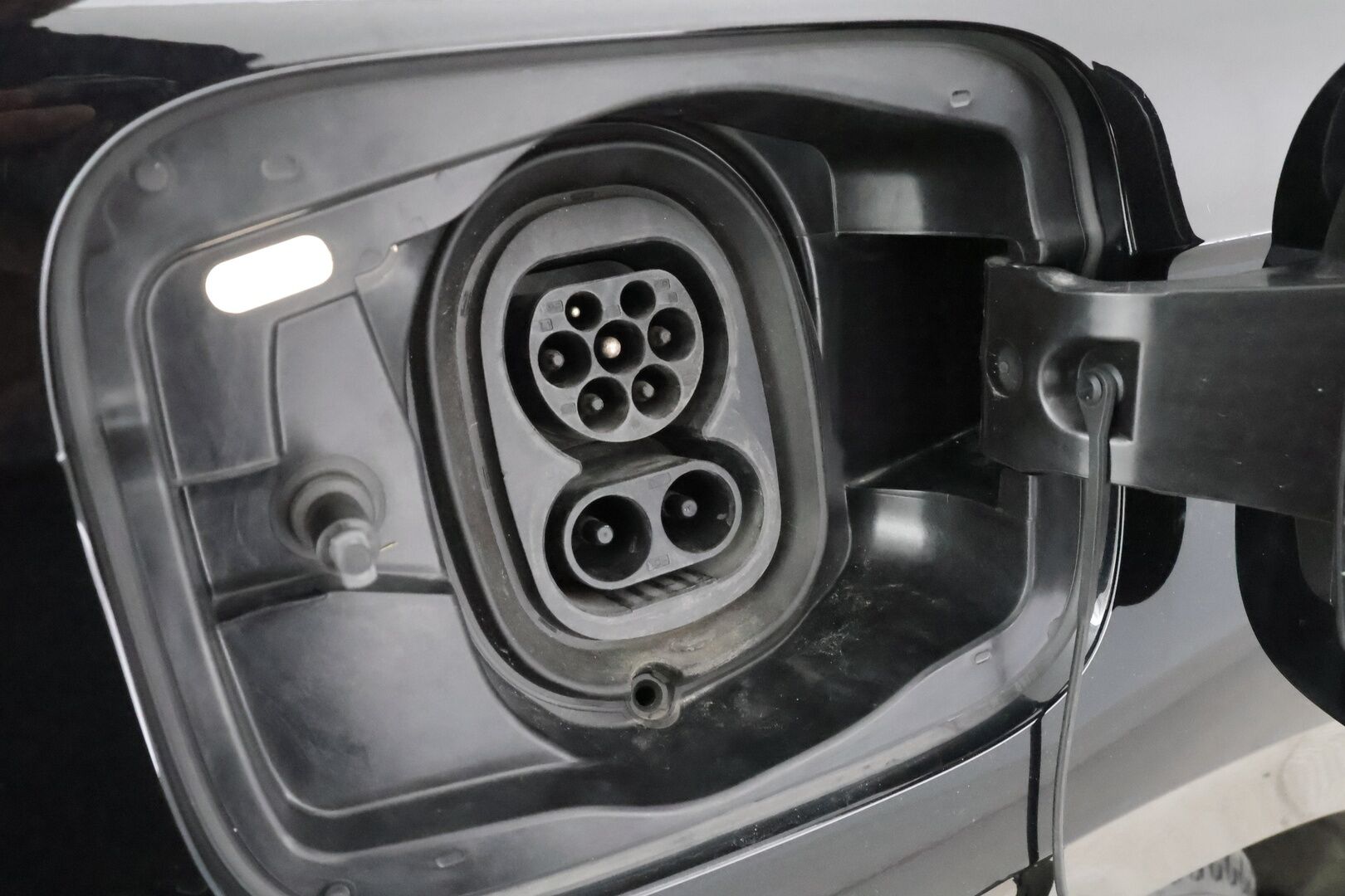 SKODA ENYAQ 2022 IV80 Sportline 82kWh * HUD / Matrix-Led / Lämpöpumppu / Muistipenkit /  P.Kamera / ACC / Navi / Keyless * - Merkkihuollettu / Kahdet Renkaat