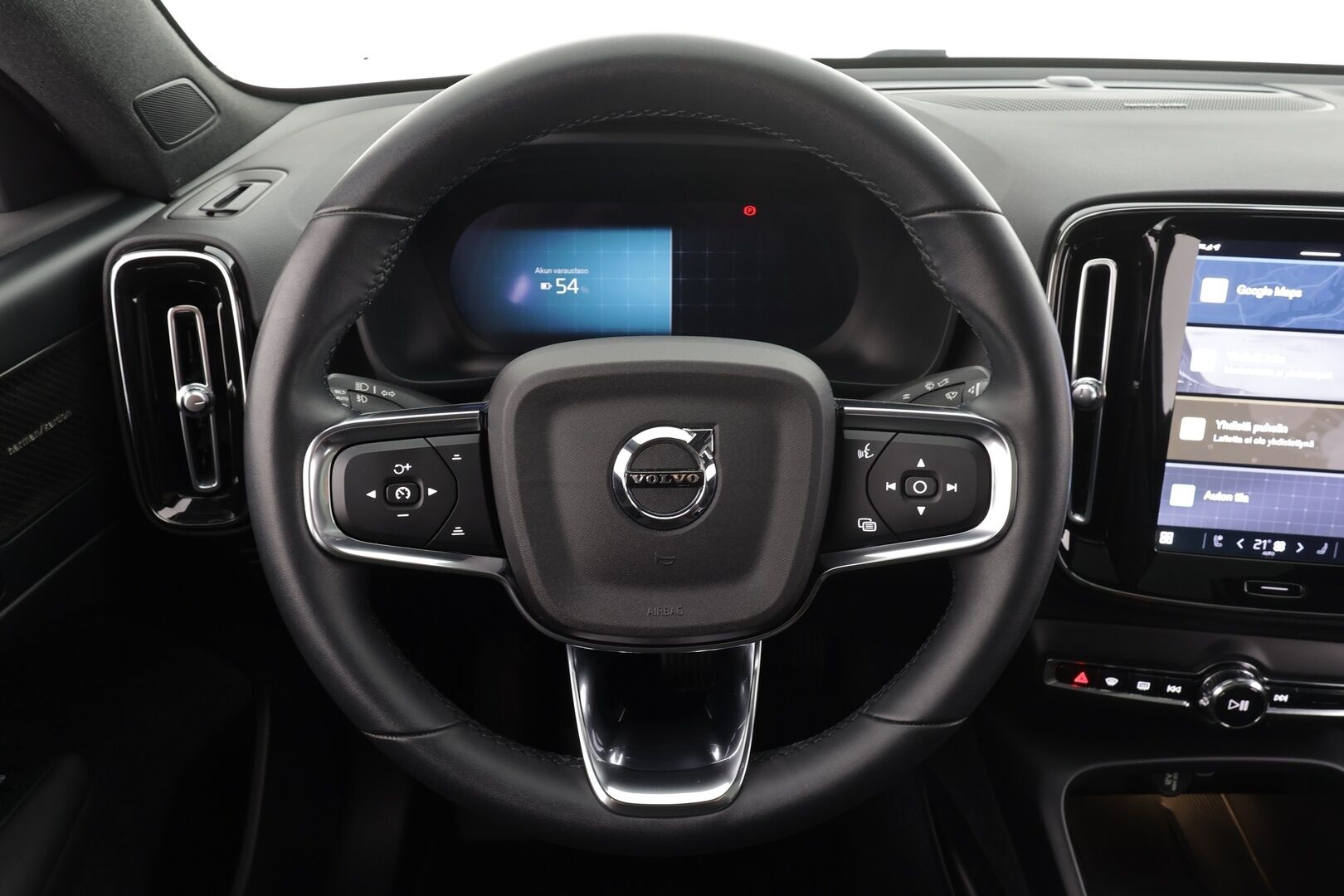 Volvo C40 2023 69kWh Recharge Ultimate * ACC / 360° / H&K / ILP / Muistipenkki / LED / Navi / Lasikatto / BLIS / Koukku * - Akku kuntotarkastettu / Merkkihuollettu