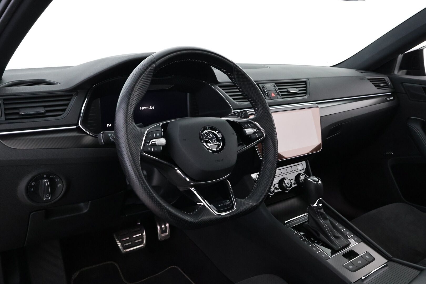 SKODA SUPERB 2022 iV Combi 1.4TSI Sportline DSG - Webasto | Adapt.Vakkari | Panorama | Canton | 360-Kamera | Matrix LED | Nahkasisusta | Muistipenkit | SUPERVARUSTEET!