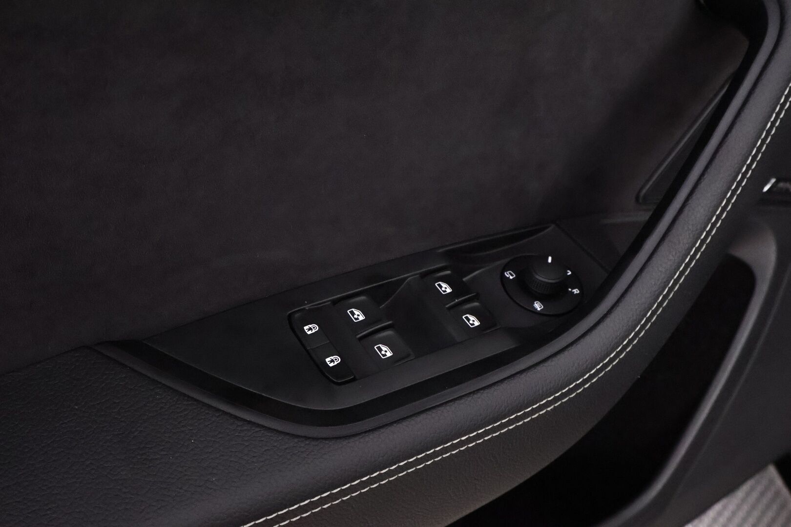 SKODA SUPERB 2022 iV Combi 1.4TSI Sportline DSG - Webasto | Adapt.Vakkari | Panorama | Canton | 360-Kamera | Matrix LED | Nahkasisusta | Muistipenkit | SUPERVARUSTEET!
