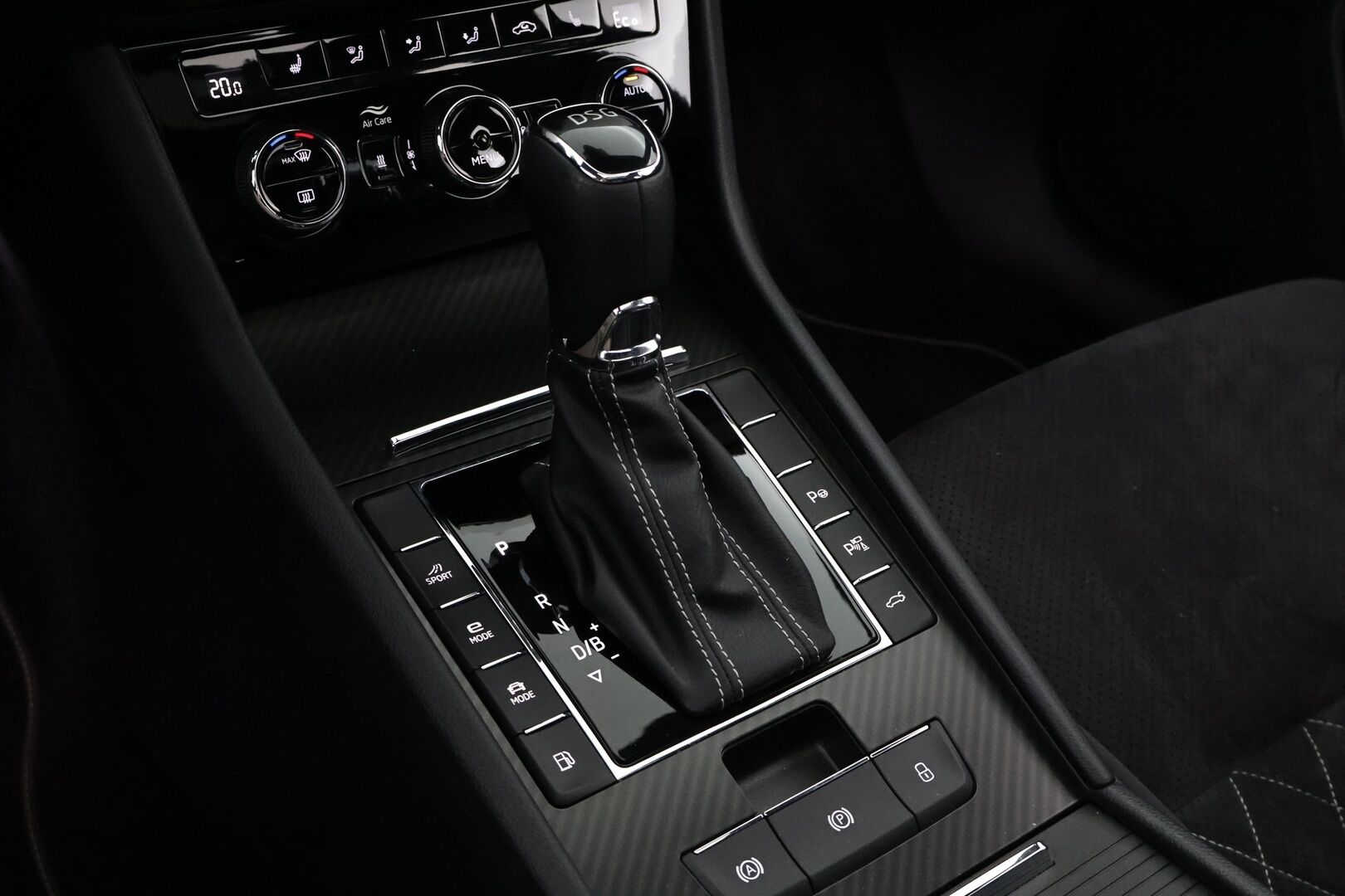 SKODA SUPERB 2022 iV Combi 1.4TSI Sportline DSG - Webasto | Adapt.Vakkari | Panorama | Canton | 360-Kamera | Matrix LED | Nahkasisusta | Muistipenkit | SUPERVARUSTEET!