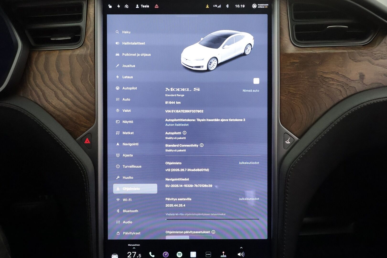 TESLA MODEL S 2019 Standard Range AWD * Lasikatto / ACC / LED / P.kamera / Muistipenkki / Premium Audio / Navi / Kaistavahti * - Ilma-alusta 