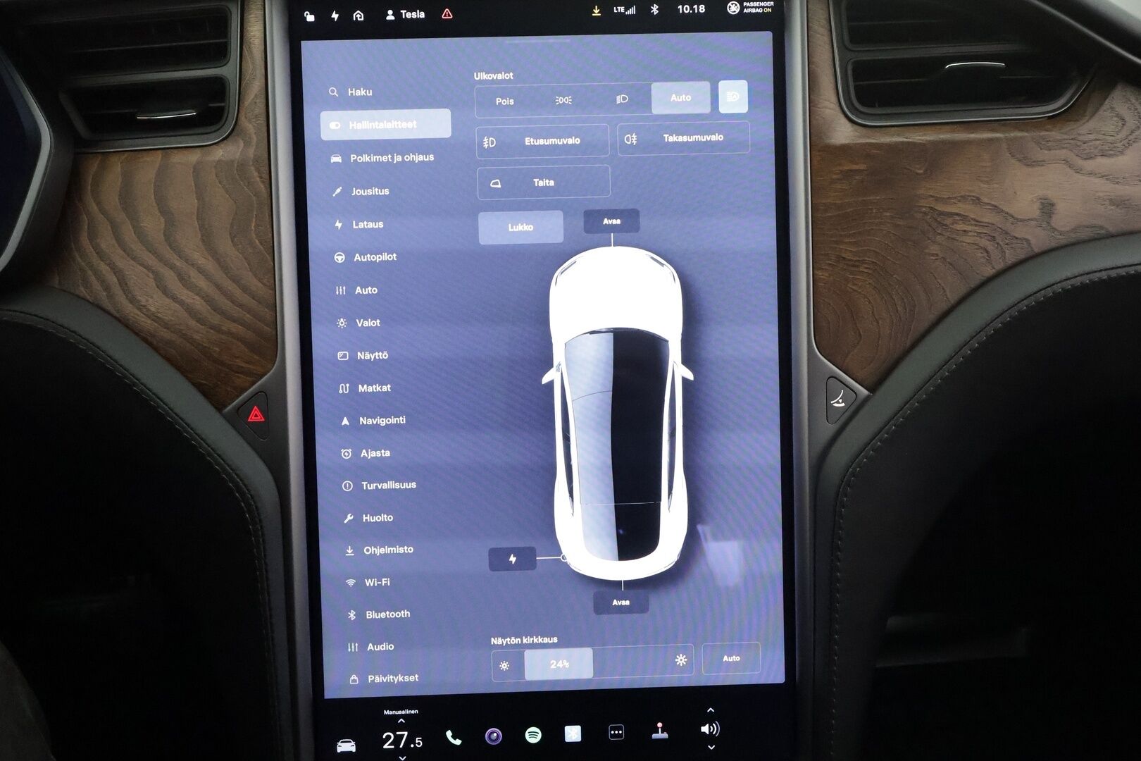TESLA MODEL S 2019 Standard Range AWD * Lasikatto / ACC / LED / P.kamera / Muistipenkki / Premium Audio / Navi / Kaistavahti * - Ilma-alusta 