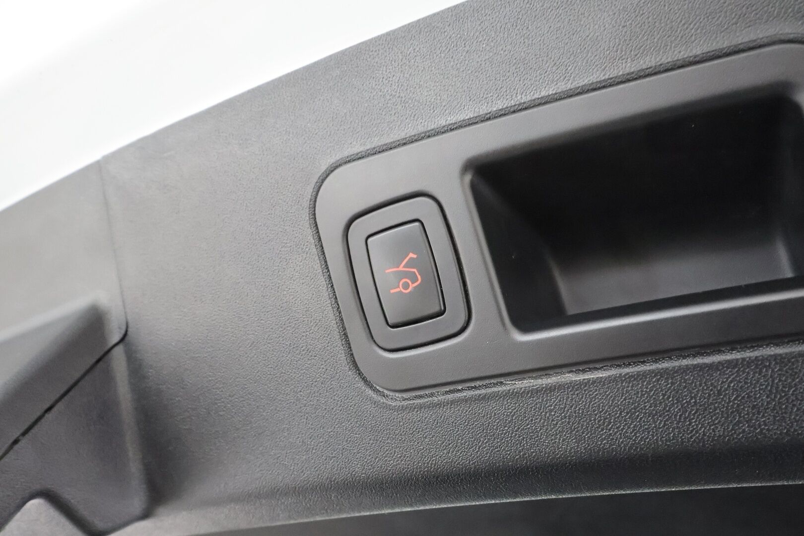 TESLA MODEL S 2019 Standard Range AWD * Lasikatto / ACC / LED / P.kamera / Muistipenkki / Premium Audio / Navi / Kaistavahti * - Ilma-alusta 