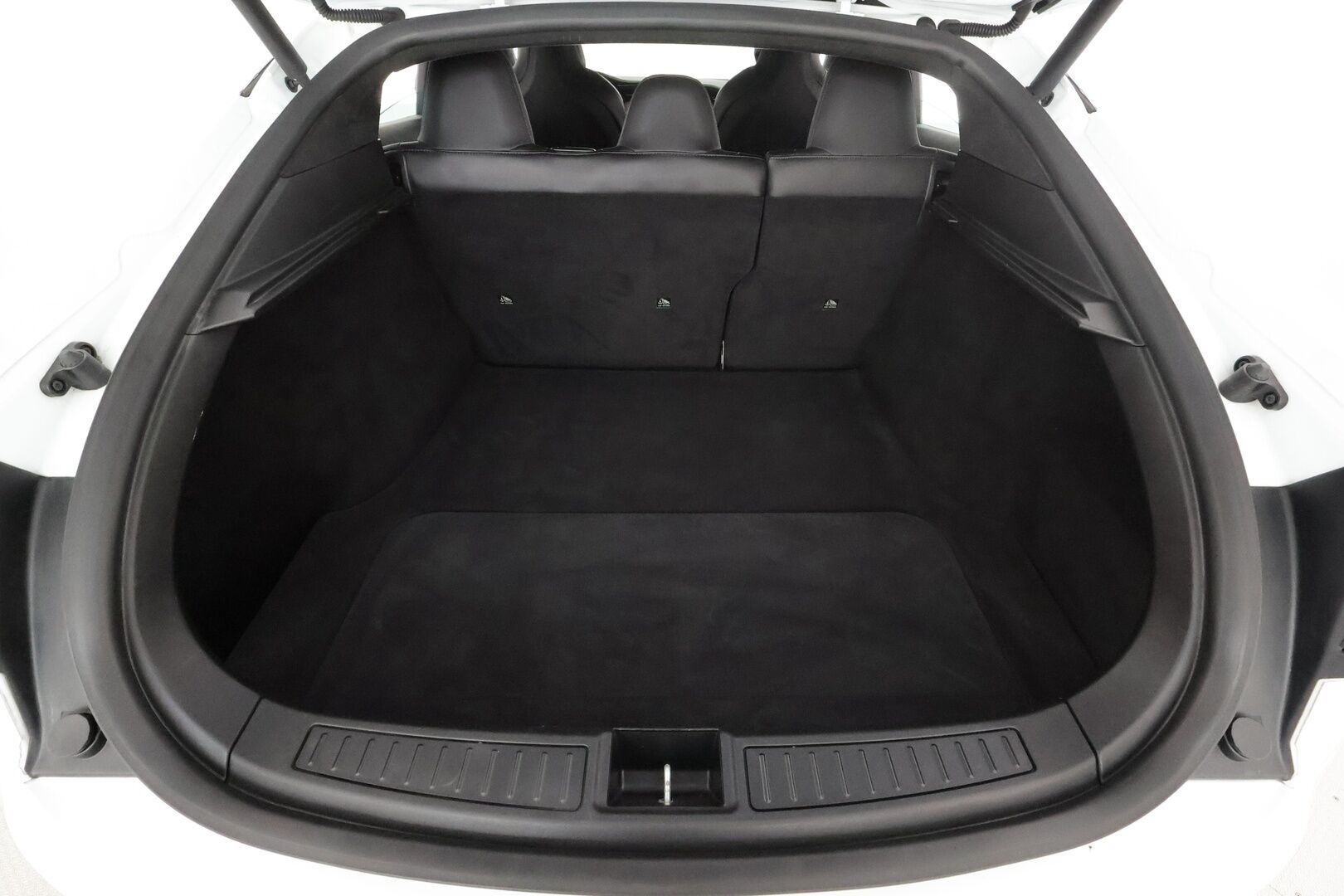 TESLA MODEL S 2019 Standard Range AWD * Lasikatto / ACC / LED / P.kamera / Muistipenkki / Premium Audio / Navi / Kaistavahti * - Ilma-alusta 