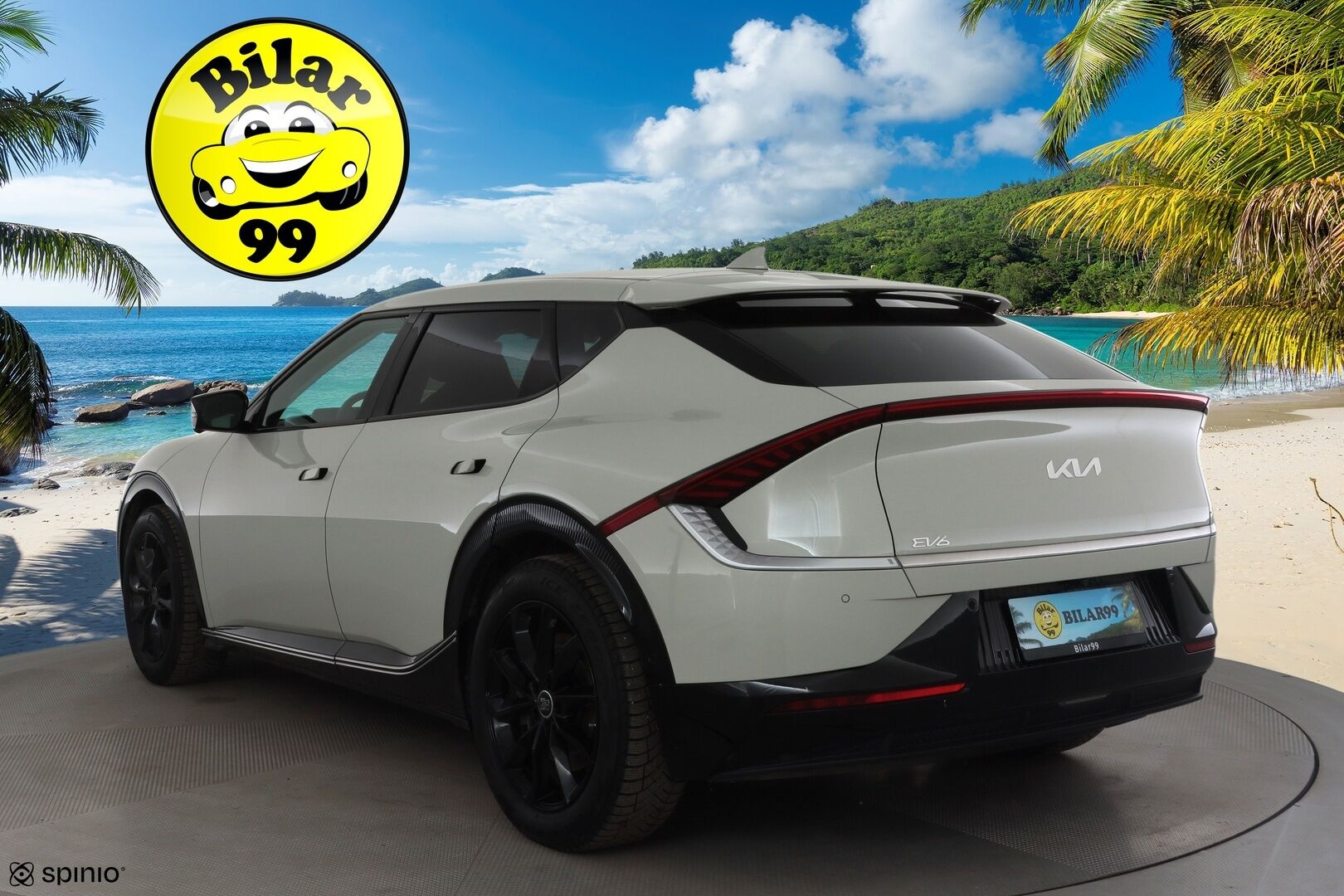 KIA EV6 2022 77kWh Plus 218hv * ACC / 360° / ILP / LED / Navi / Muistipenkki / Ilmastoidut nahat / KeylessGo * - Kahdet renkaat aluvanteilla / Merkkihuollettu