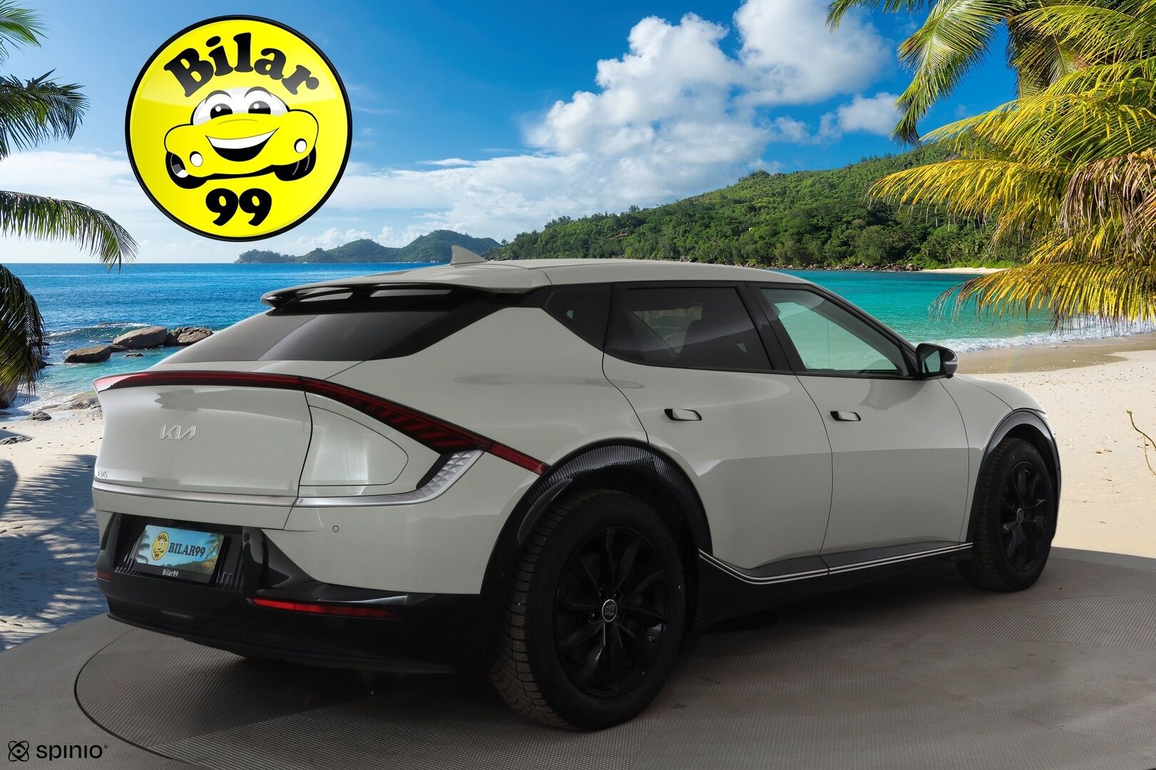 KIA EV6 2022 77kWh Plus 218hv * ACC / 360° / ILP / LED / Navi / Muistipenkki / Ilmastoidut nahat / KeylessGo * - Kahdet renkaat aluvanteilla / Merkkihuollettu