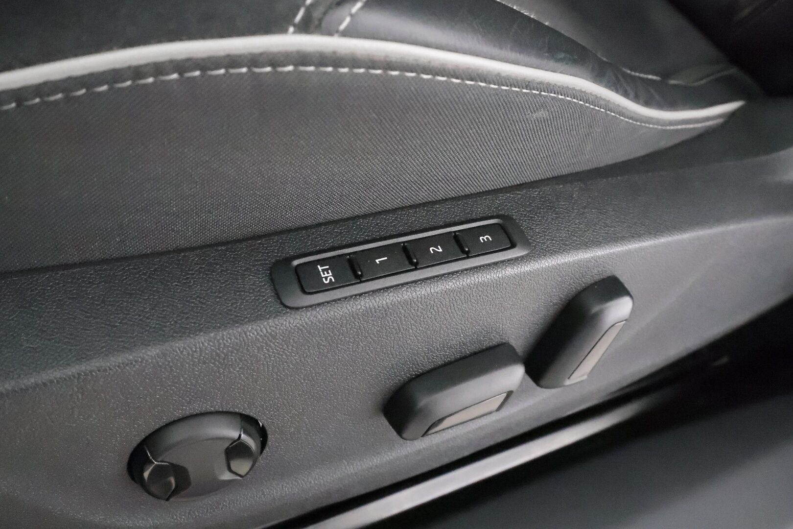 SKODA ENYAQ 2022 IV80X Sportline *HUD / ILP / Muistipenkki / 360° kamera / ACC / Matrix-LED / Navi / Kaistavahti* - Akku kuntotarkastettu / Merkkihuollettu / Kahdet renkaat 