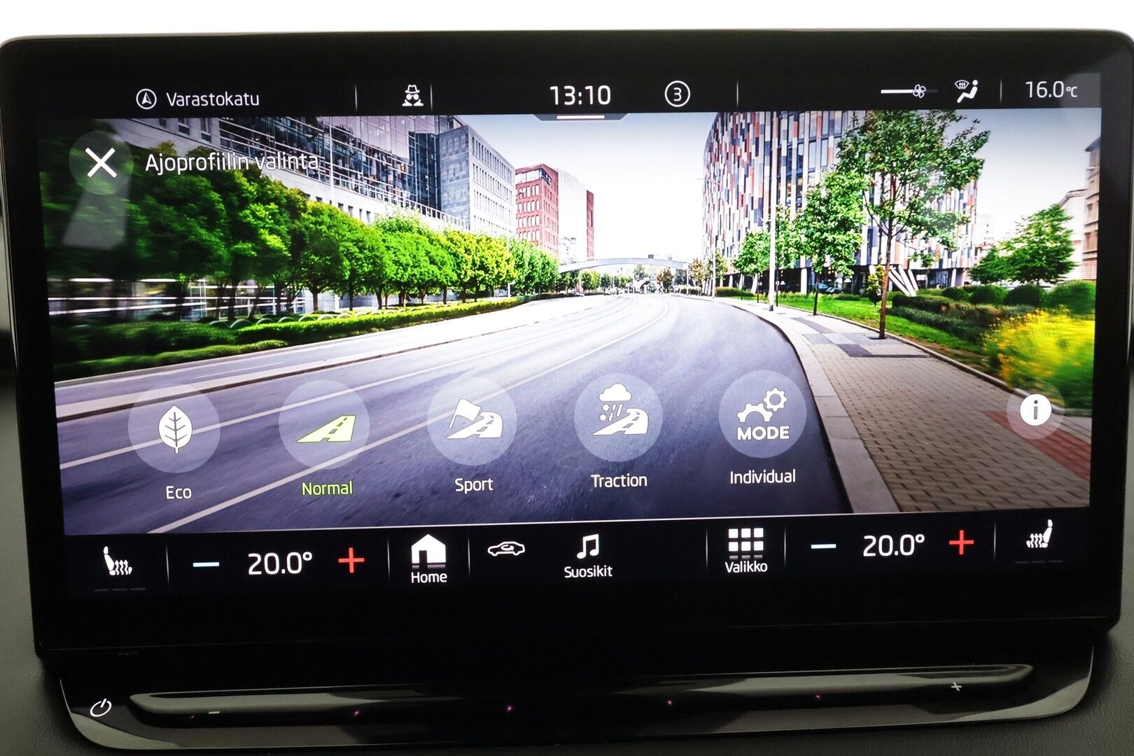 SKODA ENYAQ 2022 IV80X Sportline *HUD / ILP / Muistipenkki / 360° kamera / ACC / Matrix-LED / Navi / Kaistavahti* - Akku kuntotarkastettu / Merkkihuollettu / Kahdet renkaat 