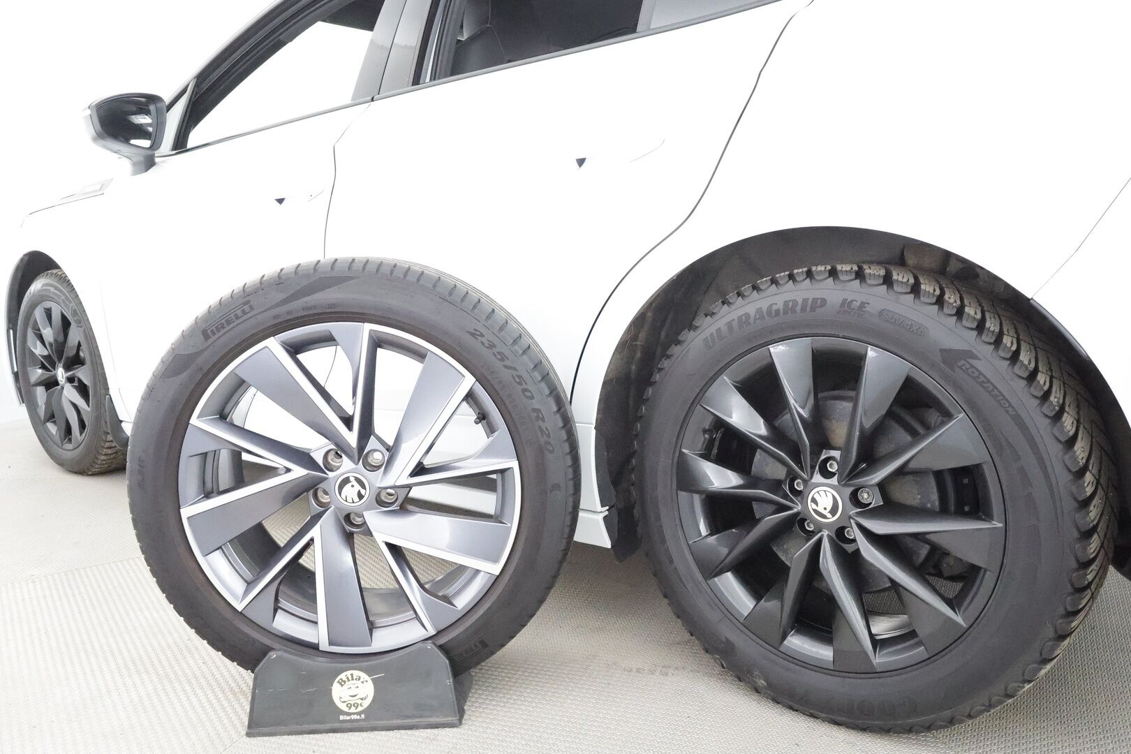 SKODA ENYAQ 2022 IV80X Sportline *HUD / ILP / Muistipenkki / 360° kamera / ACC / Matrix-LED / Navi / Kaistavahti* - Akku kuntotarkastettu / Merkkihuollettu / Kahdet renkaat 