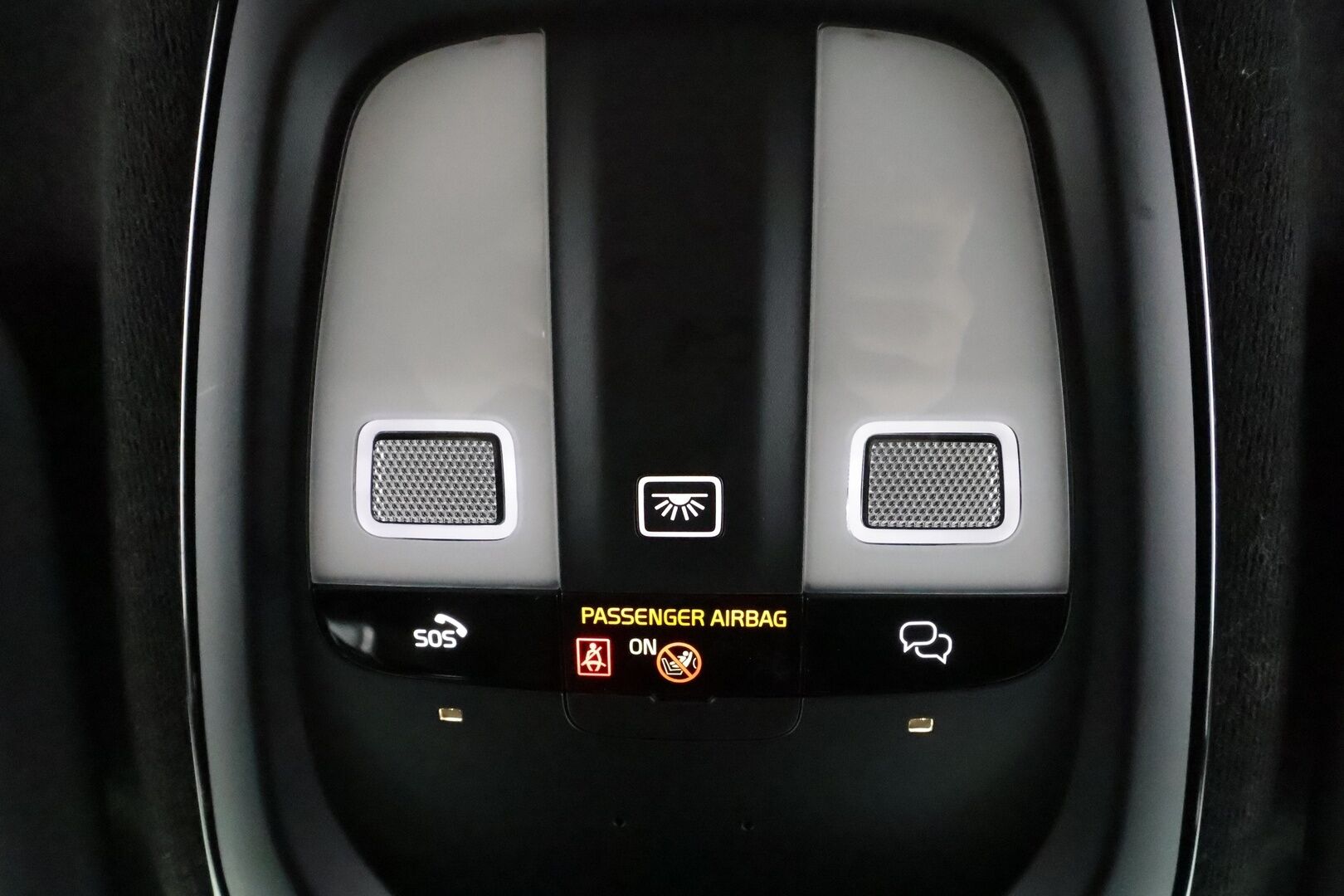 Volvo C40 2023 Recharge Twin Plus * ILP / Koukku / Lasikatto / ACC / LED / P.kamera / Sportpenkki Muistilla / Navi / Kaistavahti * - Akku kuntotarkastettu / 2x Latauskaapelit / Kahdet renkaat aluvanteilla / Merkkihuollettu