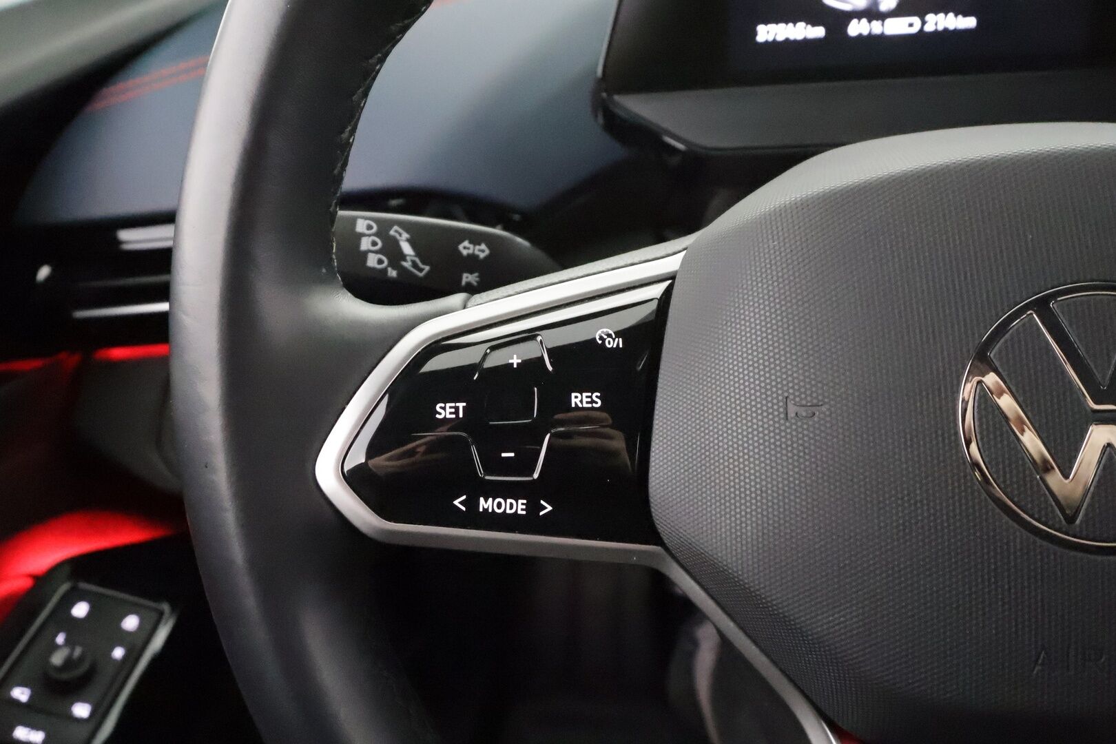 VOLKSWAGEN ID.4 2022 220kW 82kWh GTX * IQ Light / ILP / ACC / Kaistavahti / Keyless / Navi * - Merkkihuollettu / Kahdet Renkaat