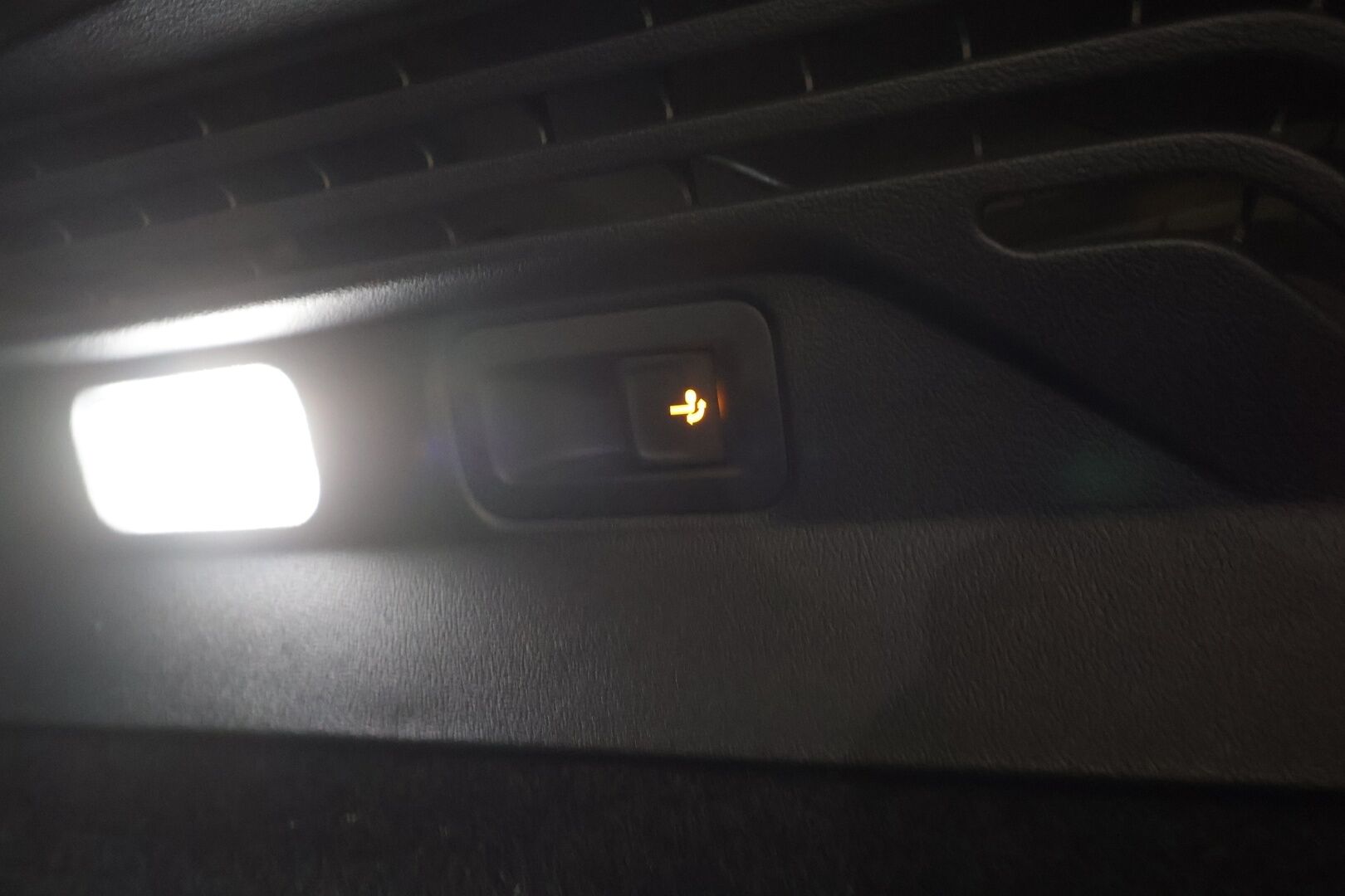 VOLKSWAGEN ID.4 2022 220kW 82kWh GTX * IQ Light / ILP / ACC / Kaistavahti / Keyless / Navi * - Merkkihuollettu / Kahdet Renkaat