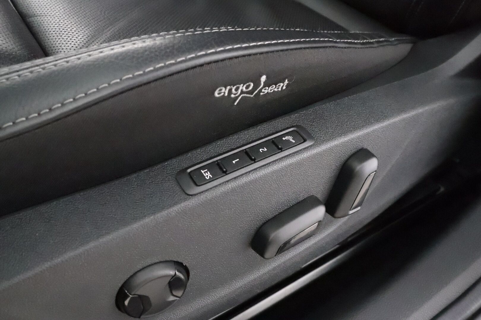 SKODA OCTAVIA 2025 2.0TDI 110kW Style DSG / Facelift / ACC / Webasto / 360°-kamera / Ilmastoidut muistinahat / Canton / Digimittari / Vetokoukku - Merkkihuollettu 