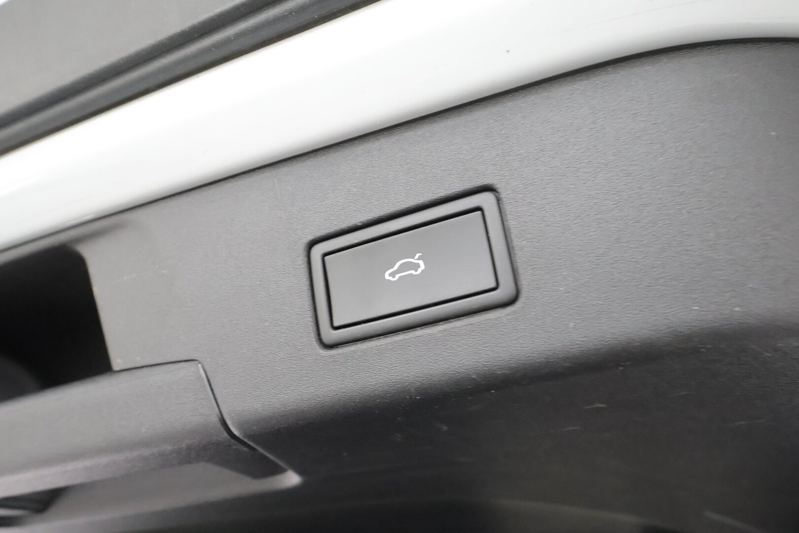 VOLKSWAGEN ID.4 2021 150 kW 1st MAX  * ILP / HUD / IQ Light / ACC / 360 Kamera / Koukku / Lasikatto * - Akku kuntotarkastettu / Merkkihuollettu / Koti & Kauppalaturi