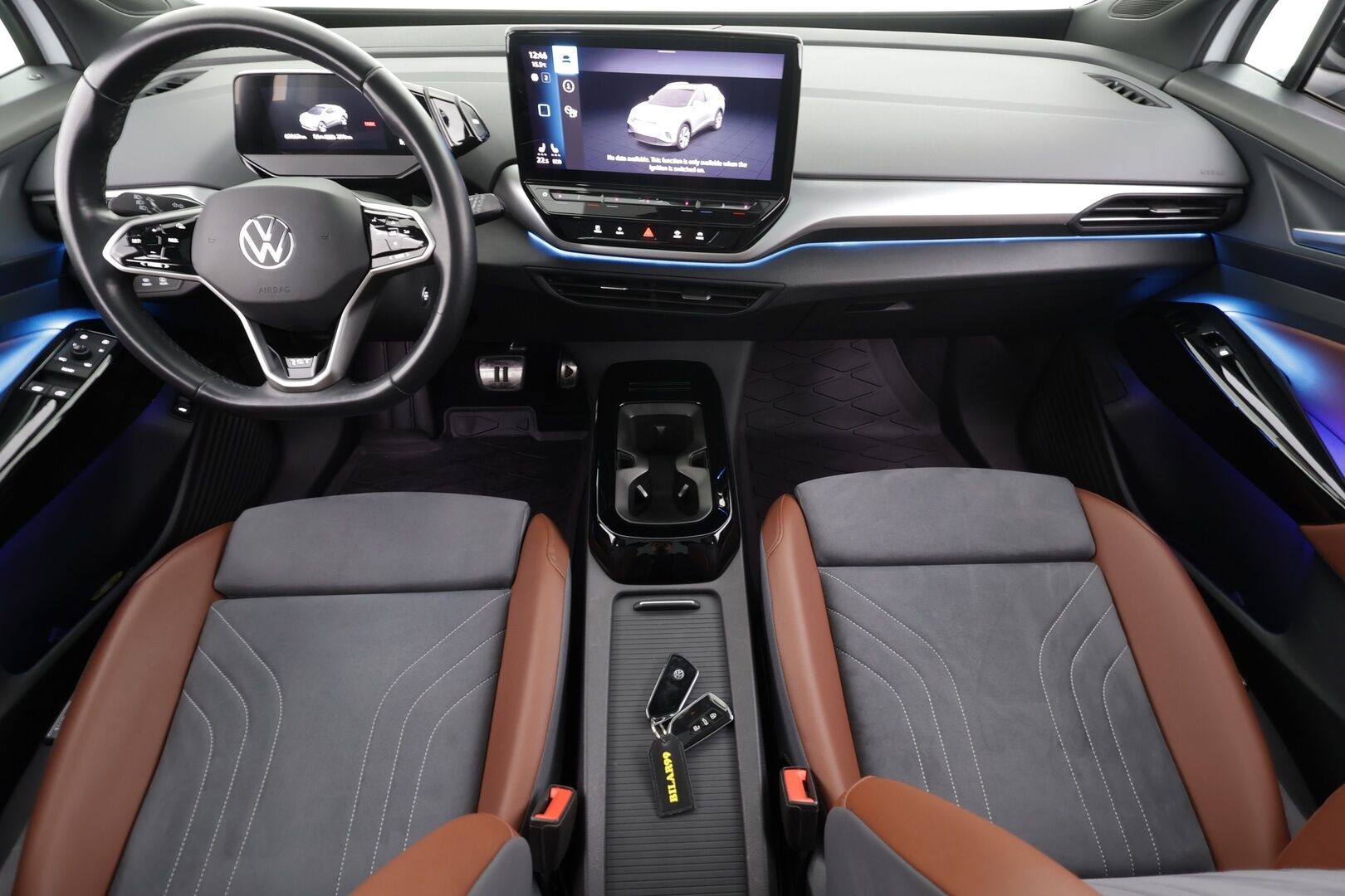 VOLKSWAGEN ID.4 2021 150 kW 1st MAX  * ILP / HUD / IQ Light / ACC / 360 Kamera / Koukku / Lasikatto * - Akku kuntotarkastettu / Merkkihuollettu / Koti & Kauppalaturi