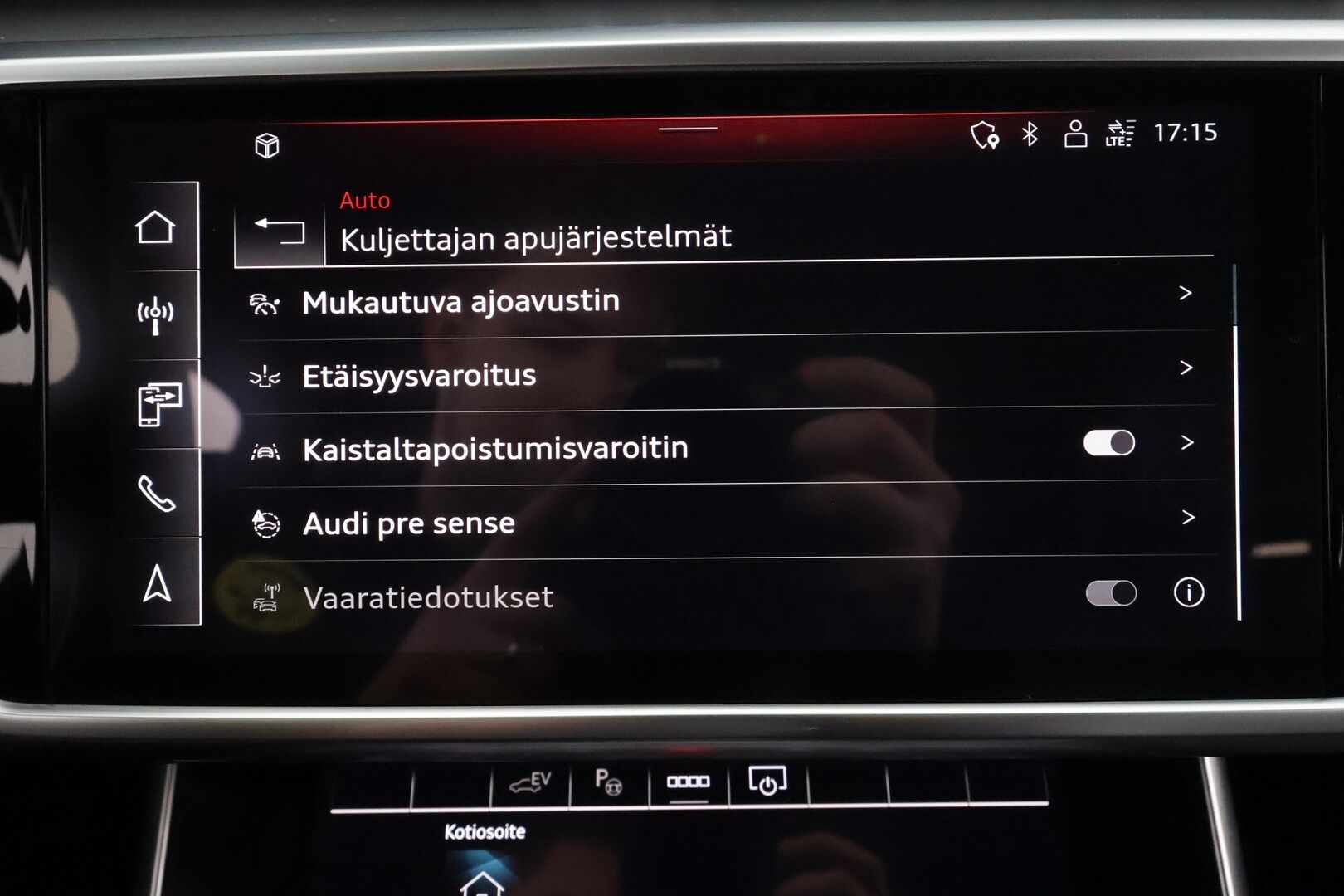 AUDI A6 2023 Sedan Business Sport 50 TFSI e quattro Stronic Electrified Edition * ACC / LED / P.tutkat / Sportpenkit / Navi * - Akku kuntotarkastettu / Koukku / 2x Latauskaapelit / Kahdet renkaat aluvanteilla 