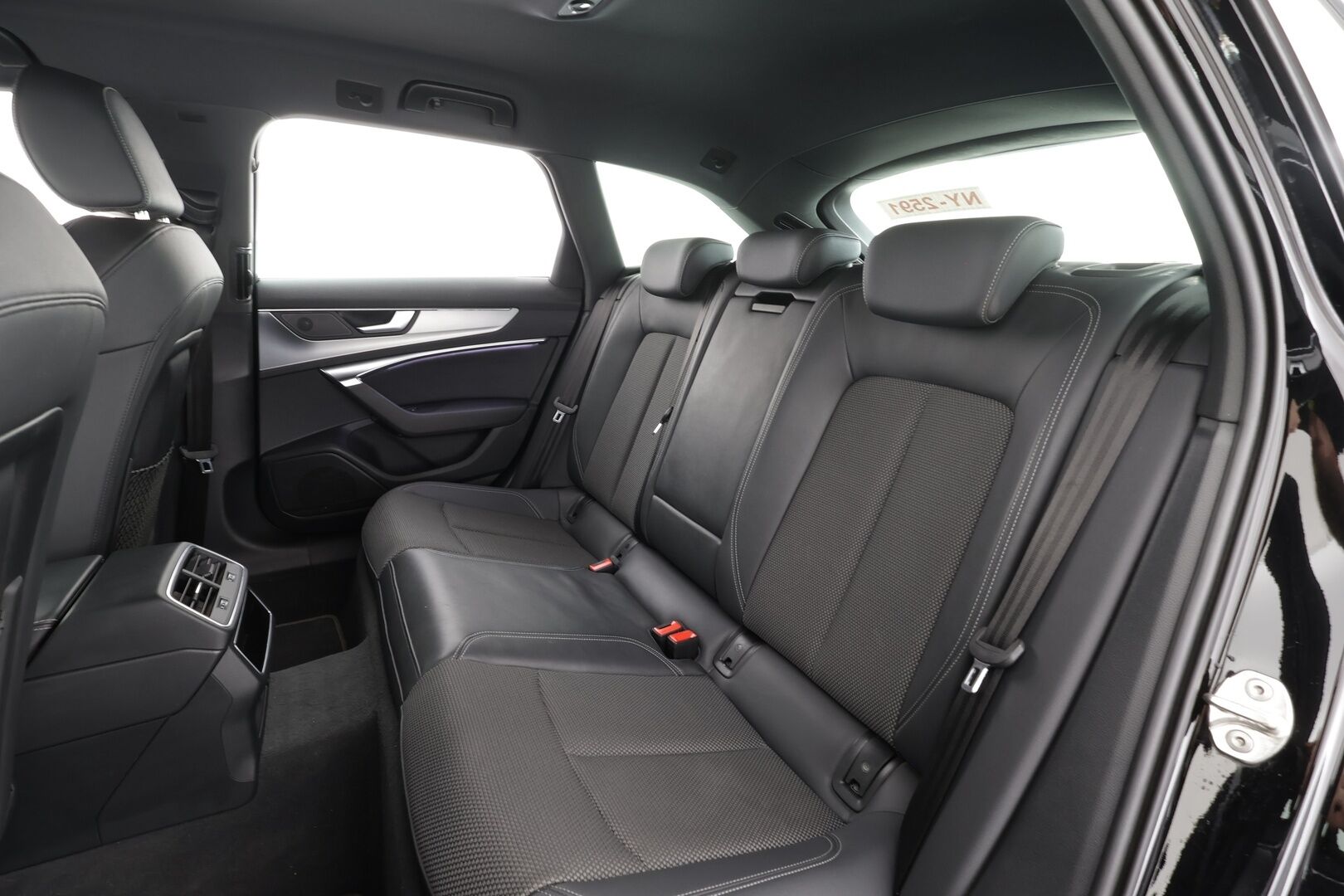 AUDI A6 2023 Sedan Business Sport 50 TFSI e quattro Stronic Electrified Edition * ACC / LED / P.tutkat / Sportpenkit / Navi * - Akku kuntotarkastettu / Koukku / 2x Latauskaapelit / Kahdet renkaat aluvanteilla 