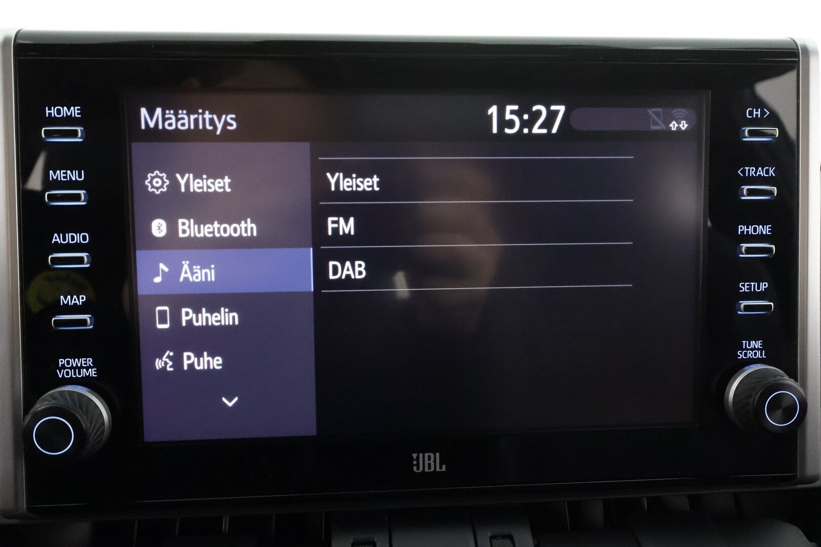 TOYOTA RAV4 PLUG-IN 2020 2.5 Hybrid AWD-i Premium * Webasto / Koukku / Panorama / ACC / JBL / LED / 360° / Ilmastoitu Muistipenkki / Keyless * - 2x Latauskaapelit / Kahdet renkaat aluvanteilla / * HUIPPU VARUSTEILLA *