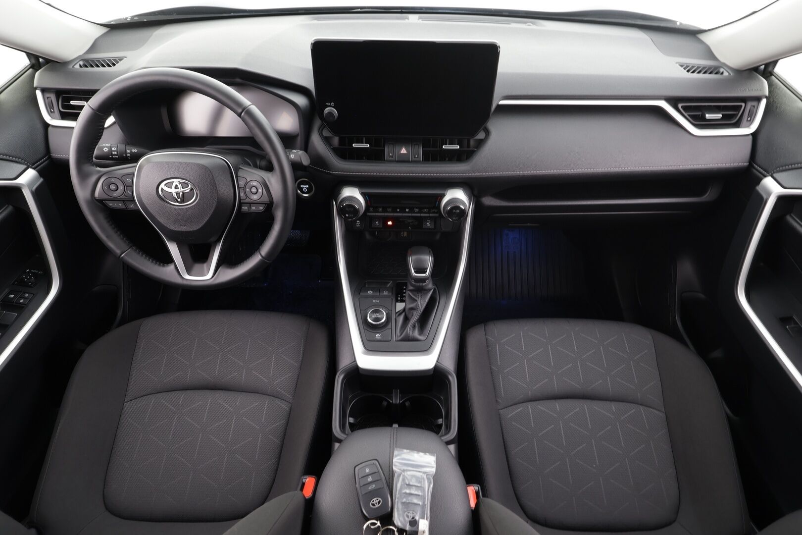 TOYOTA RAV4 2024 2.5 Hybrid AWD-i Active * ACC / LED / P.Kamera / Kaistavahti / Digimittaristo / Keyless * - Kahdet renkaat aluvanteilla 