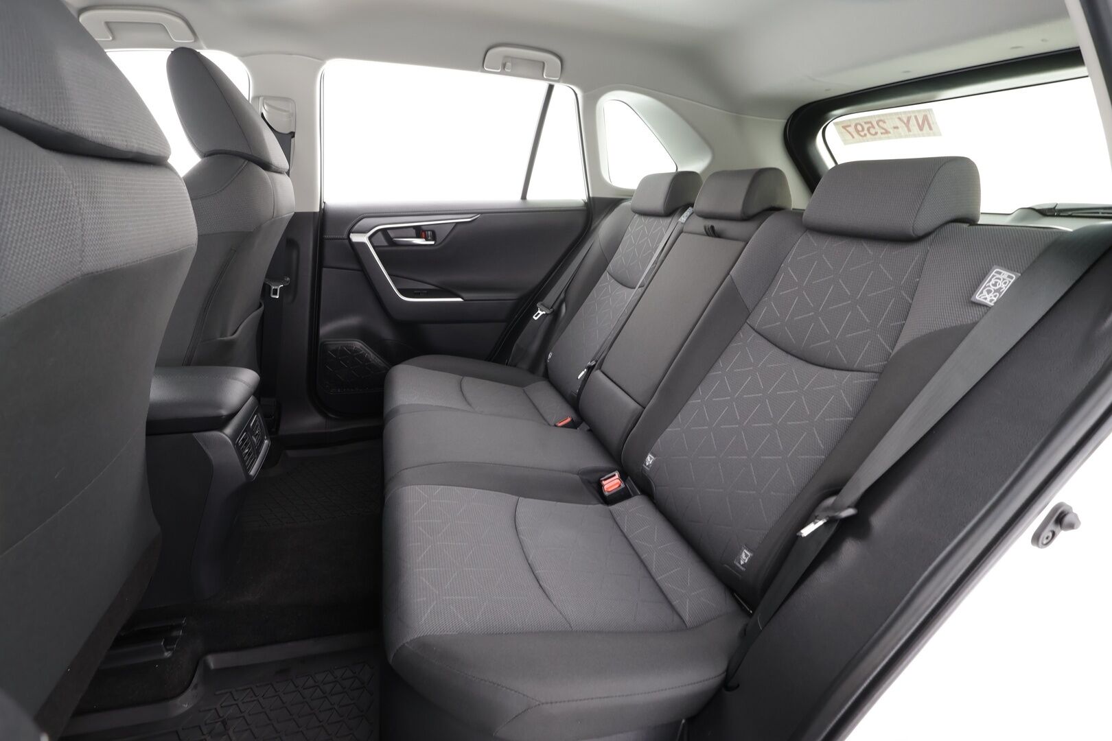 TOYOTA RAV4 2024 2.5 Hybrid AWD-i Active * ACC / LED / P.Kamera / Kaistavahti / Digimittaristo / Keyless * - Kahdet renkaat