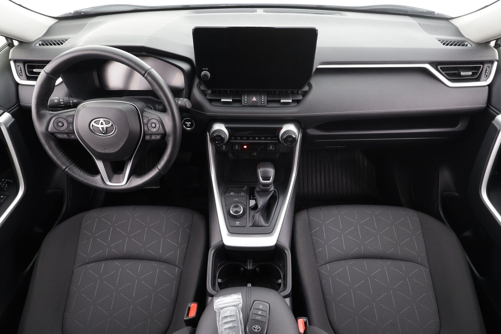 TOYOTA RAV4 2024 2.5 Hybrid AWD-i Active * ACC / LED / P.Kamera / Kaistavahti / Digimittaristo / Keyless * - Kahdet renkaat