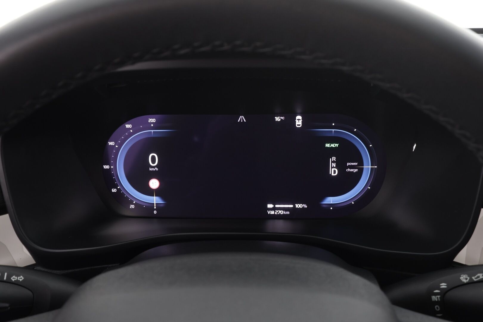 Volvo C40 2023 Recharge Single Motor Ultimate * ACC / P.kamera / LED / Navi / Muistipenkki / Lasikatto / Koukku / KeylessGo / Puolinahat * - Kahdet renkaat aluvanteilla / Merkkihuollettu