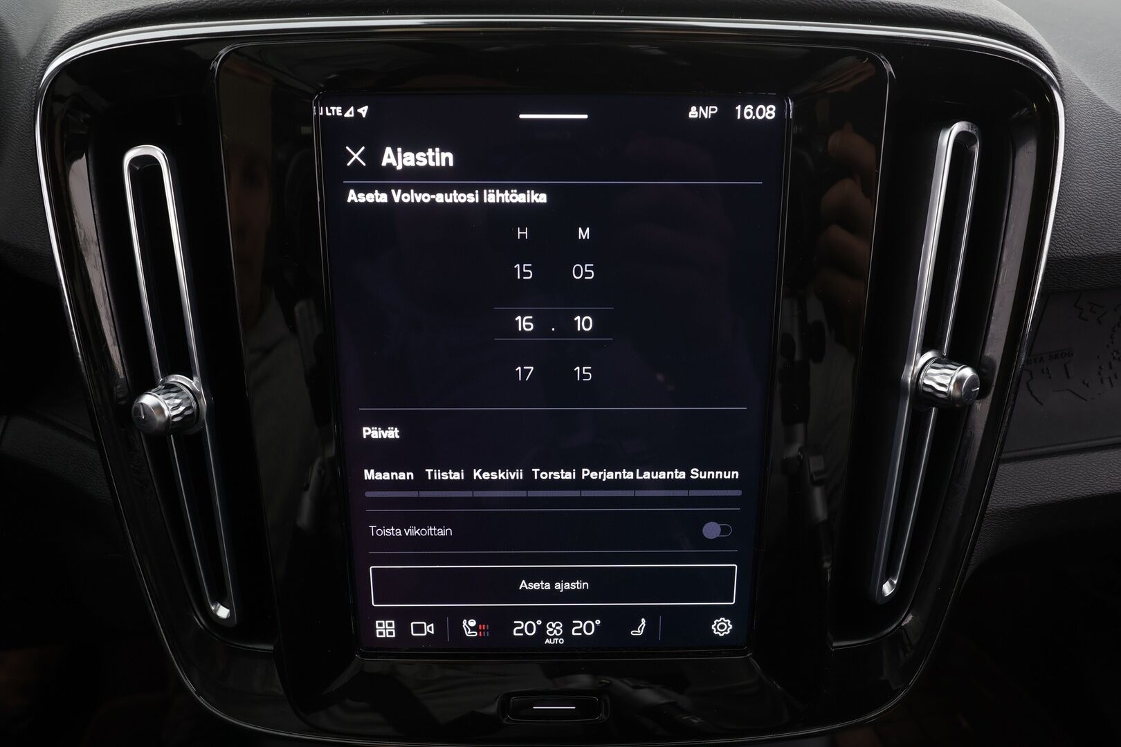 Volvo C40 2023 Recharge Single Plus aut * ILP / Koukku / ACC / Pixel-LED / P.kamera / Sportpenkki Muistilla / Navi / Kaistavahti * - Akku kuntotarkastettu / 2x Latauskaapelit 