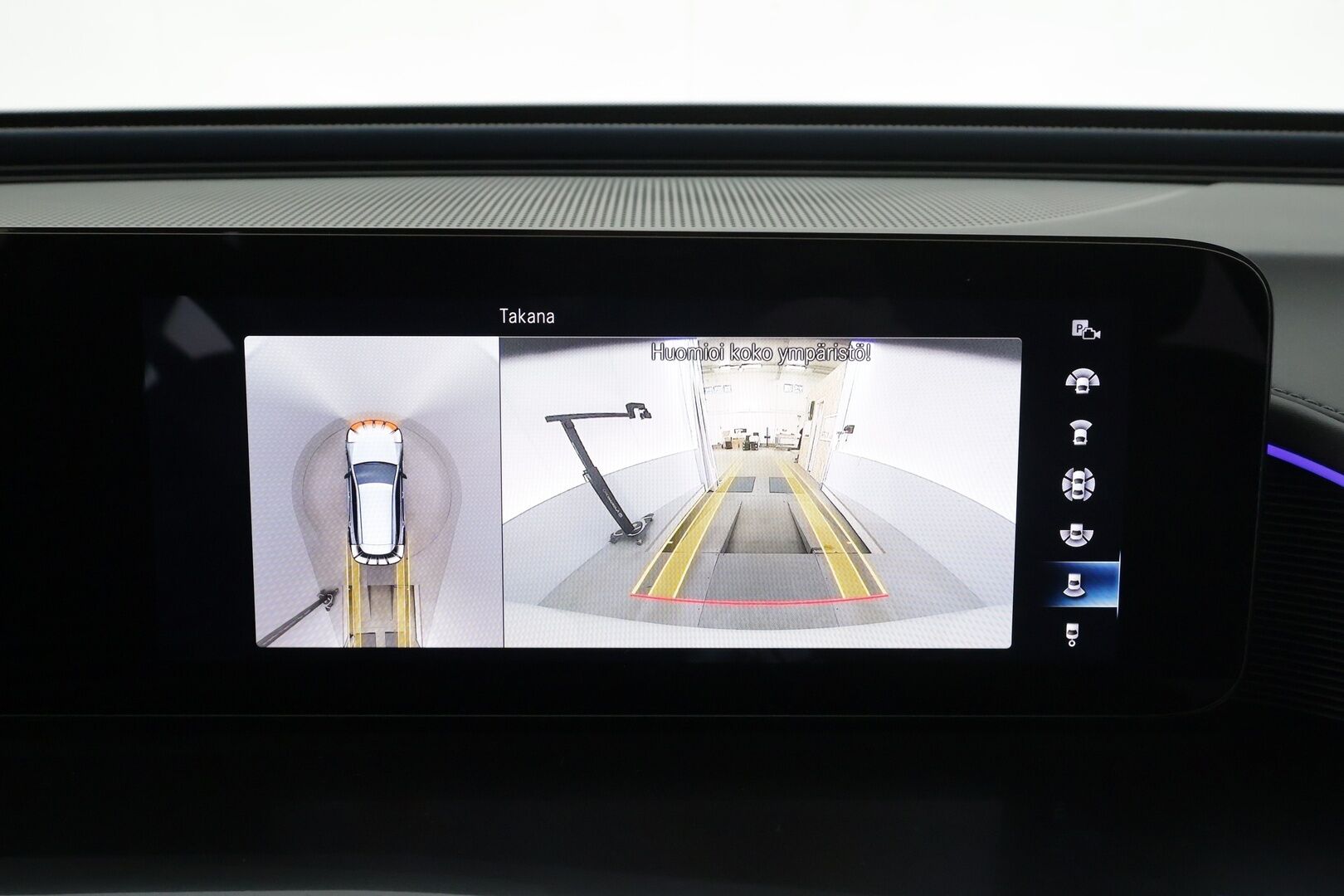 Mercedes-Benz EQC 2022 400 4Matic * Distronic + / LED / Koukku / Sähköpenkit muistilla / Keyless / Navi * - 1.Om / Kahdet renkaat