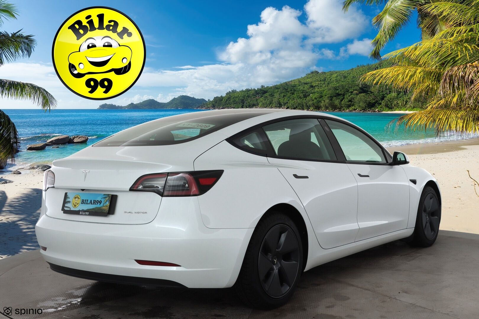 TESLA MODEL 3 2023 Long Range AWD * ILP / Lasikatto / ACC / Matrix-LED / P.kamera / Muistipenkki / Premium Audio * - 2x Latauskaapelit / Kahdet renkaat