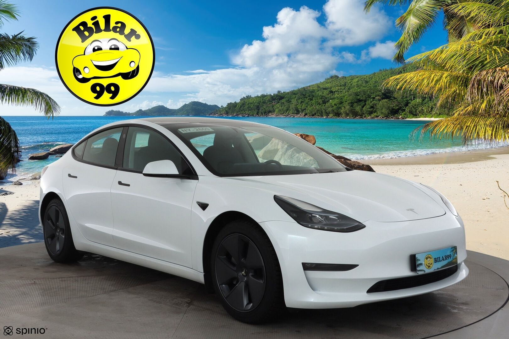 TESLA MODEL 3 2023 Long Range AWD * ILP / Lasikatto / ACC / Matrix-LED / P.kamera / Muistipenkki / Premium Audio * - 2x Latauskaapelit / Kahdet renkaat