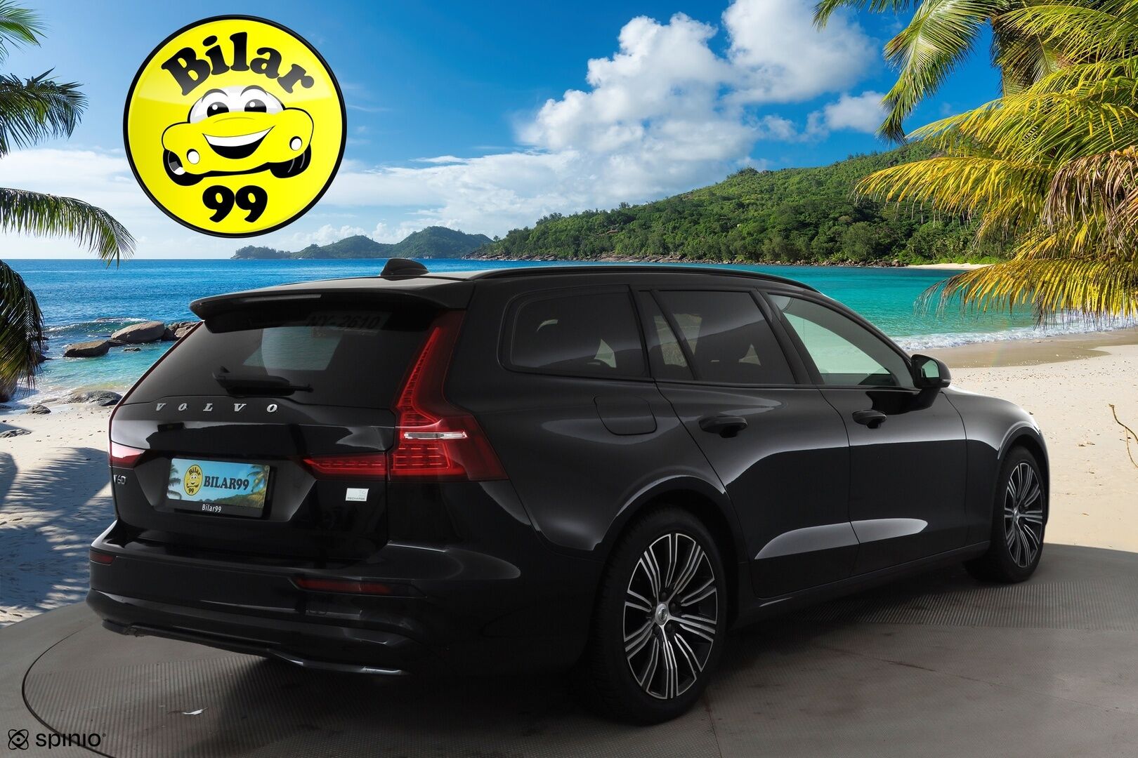 Volvo V60 2023 T6 AWD Long Range Plus Dark aut * ACC / P.kamera / Full LED / Muistipenkit / Navi / KeylessGo / Facelift / Sähköluukku * - Akku kuntotarkastettu SoH 98,6% / Kahdet renkaat aluvanteilla