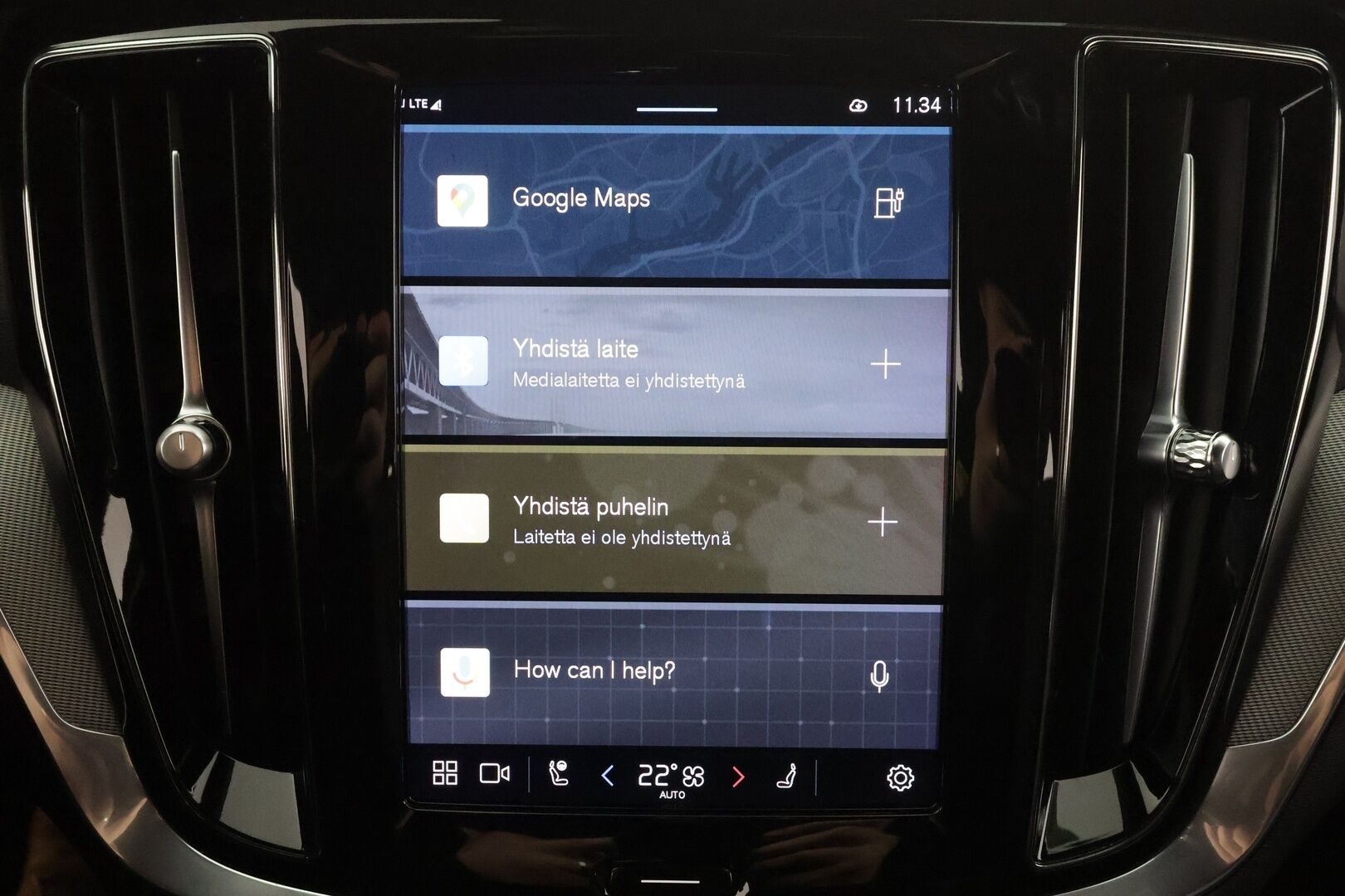 Volvo V60 2023 T6 AWD Long Range Plus Dark aut * ACC / P.kamera / Full LED / Muistipenkit / Navi / KeylessGo / Facelift / Sähköluukku * - Akku kuntotarkastettu SoH 98,6% / Kahdet renkaat aluvanteilla