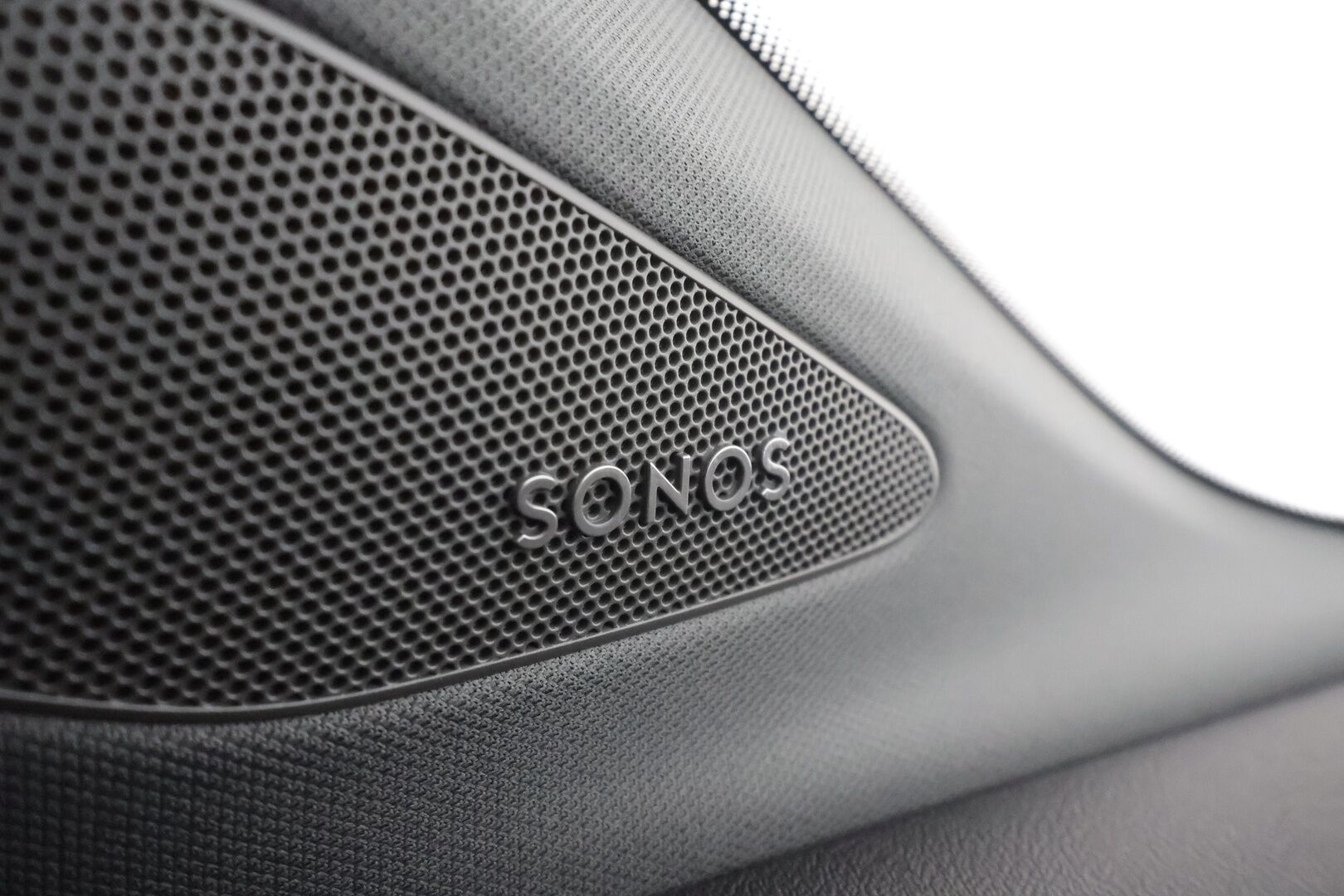 AUDI Q4 E-TRON 2023 40 e-tron * ACC / ILP / P.kamera / LED / SONOS / Sporttipenkit / Koukku / Digimittaristo / Sähköluukku * - Akku kuntotarkastettu SoH 96,3% / Kahdet renkaat aluvanteilla / Merkkihuollettu