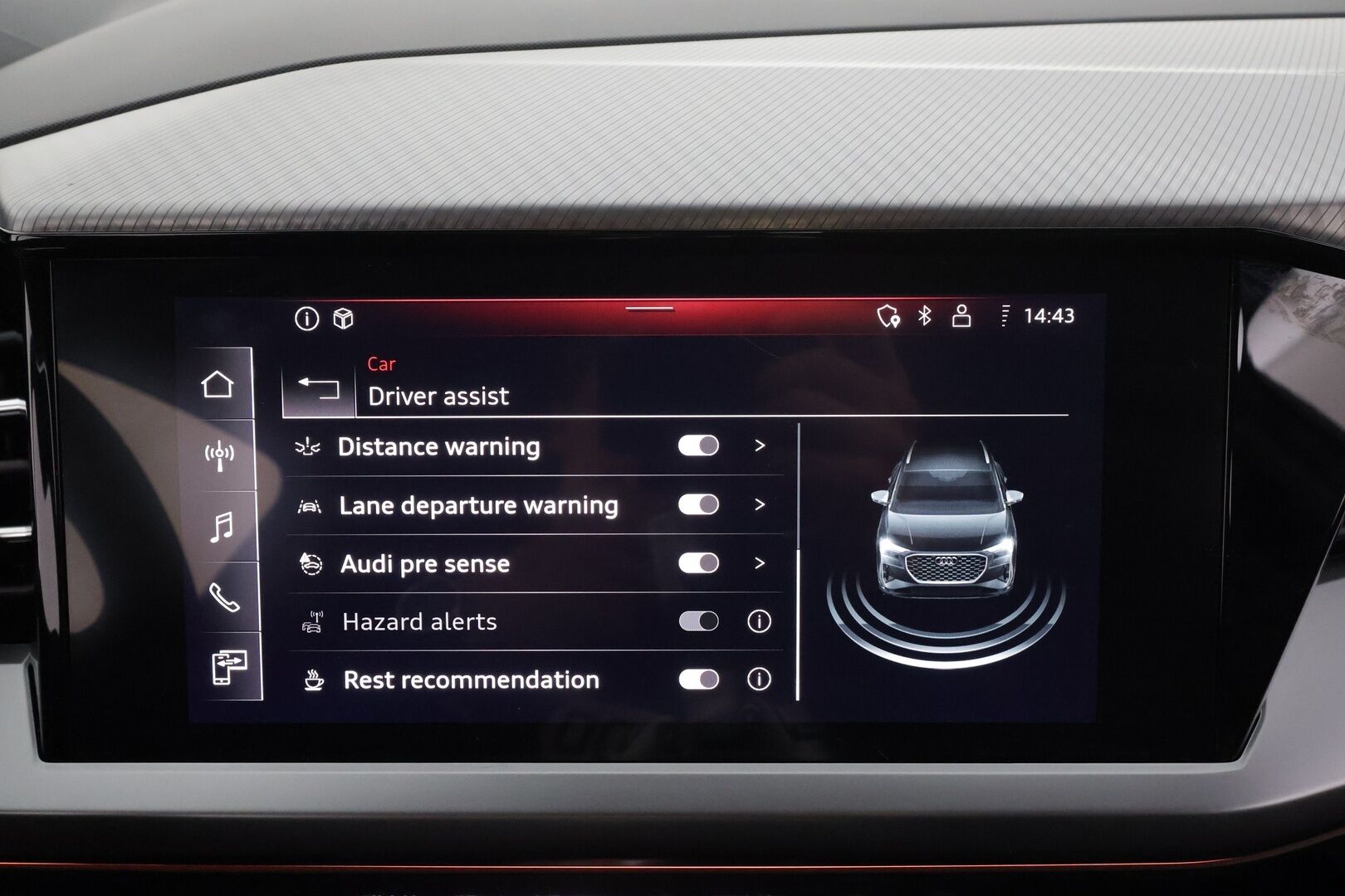 AUDI Q4 E-TRON 2023 40 e-tron * ACC / ILP / P.kamera / LED / SONOS / Sporttipenkit / Koukku / Digimittaristo / Sähköluukku * - Akku kuntotarkastettu SoH 96,3% / Kahdet renkaat aluvanteilla / Merkkihuollettu