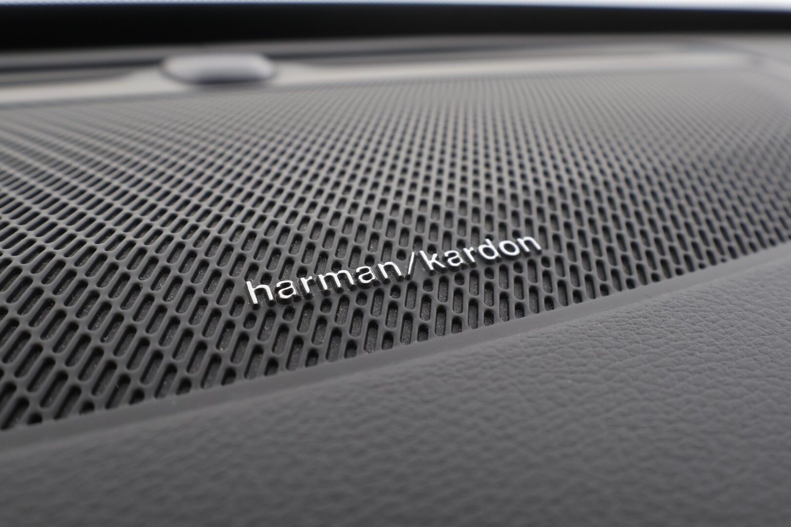 Volvo XC90 2023 T8 AWD Long Range High Performance Plus Dark 7-P * ACC / H&K / 360° / Muistipenkit / Full LED / Facelift * - Merkkihuollettu / Akku kuntotarkastettu SoH 95,9% - HULLUT AVAJAISHULINAT KORKOTARJOUS 3,29 %